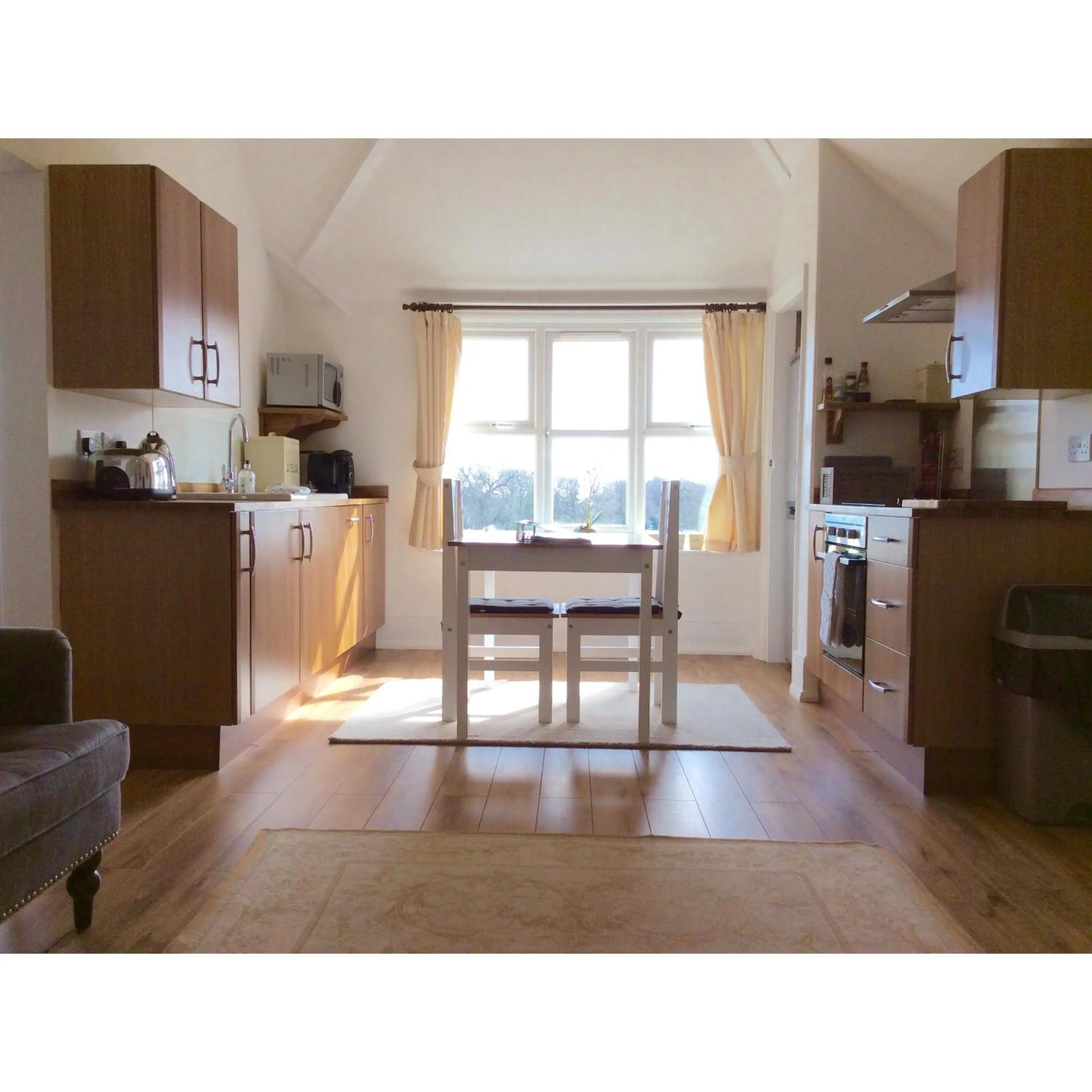 Kitchen or kitchenette in Humphries Cross Apartments