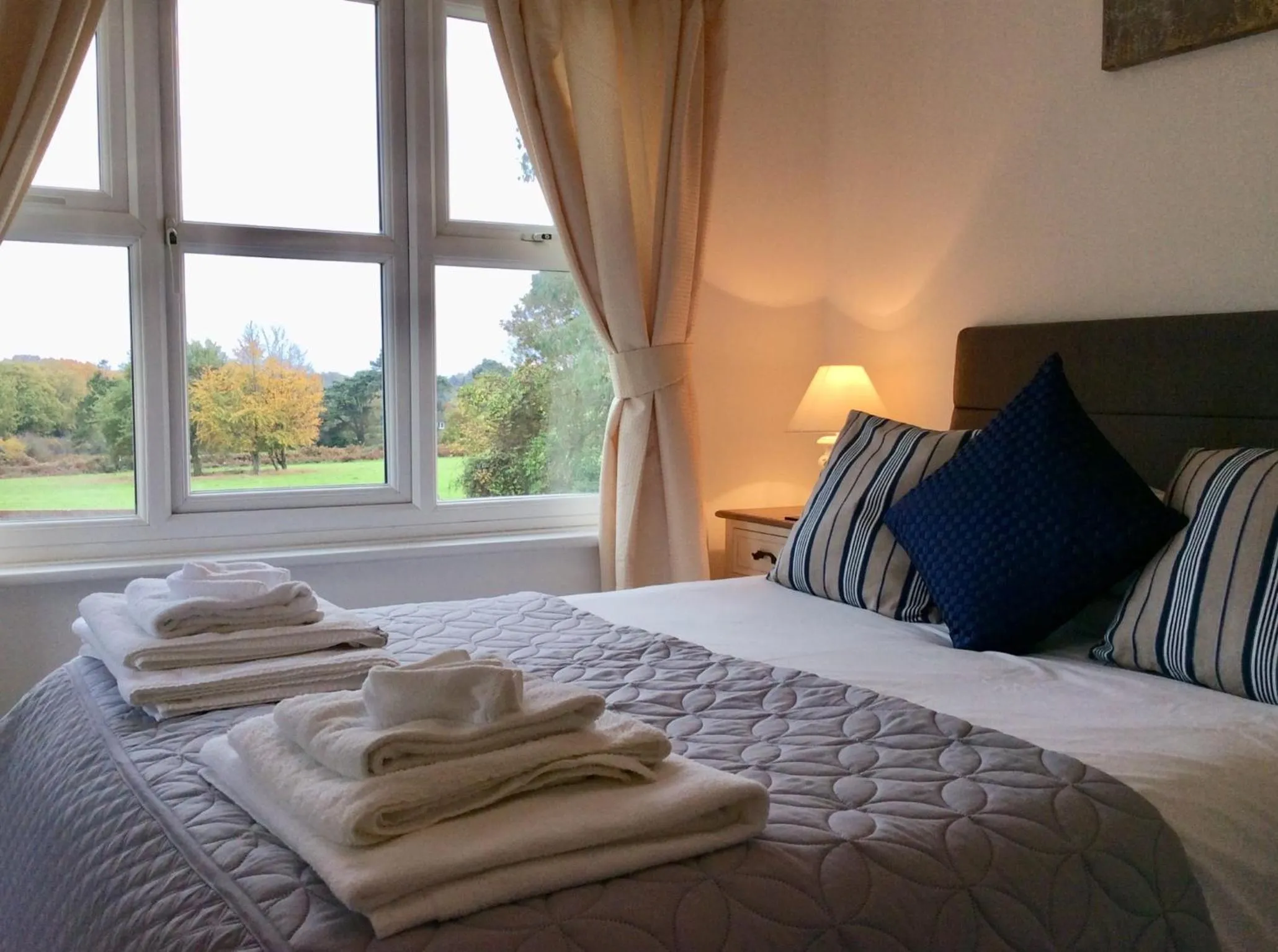 Bedroom, Bed in Humphries Cross Apartments