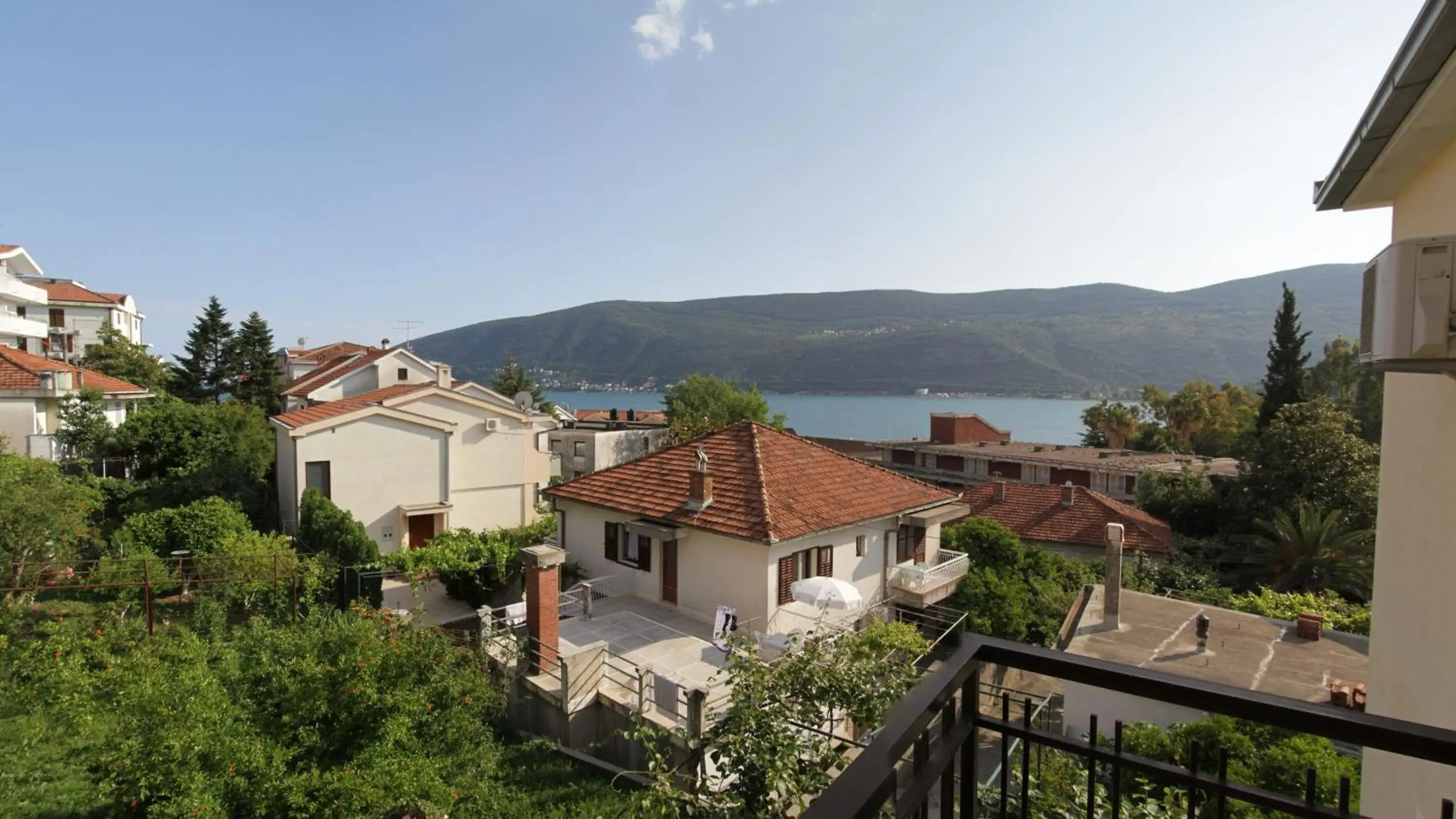 Three-Bedroom Apartment in Apartments Gugolj M&M Three-Bedroom Apartment in Apartments Gugolj M&M