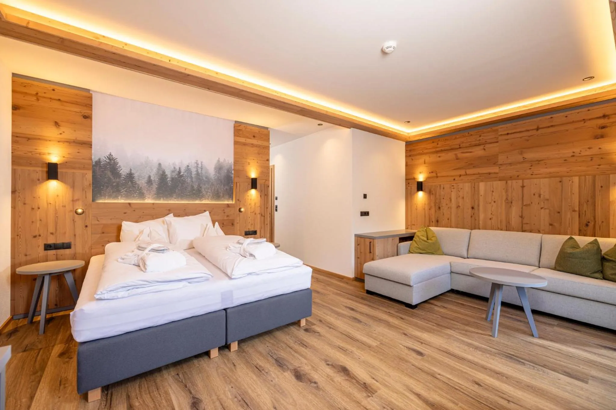 Neues Doppelzimmer mit Gletscherblick in Thermal-Badhotel Kirchler