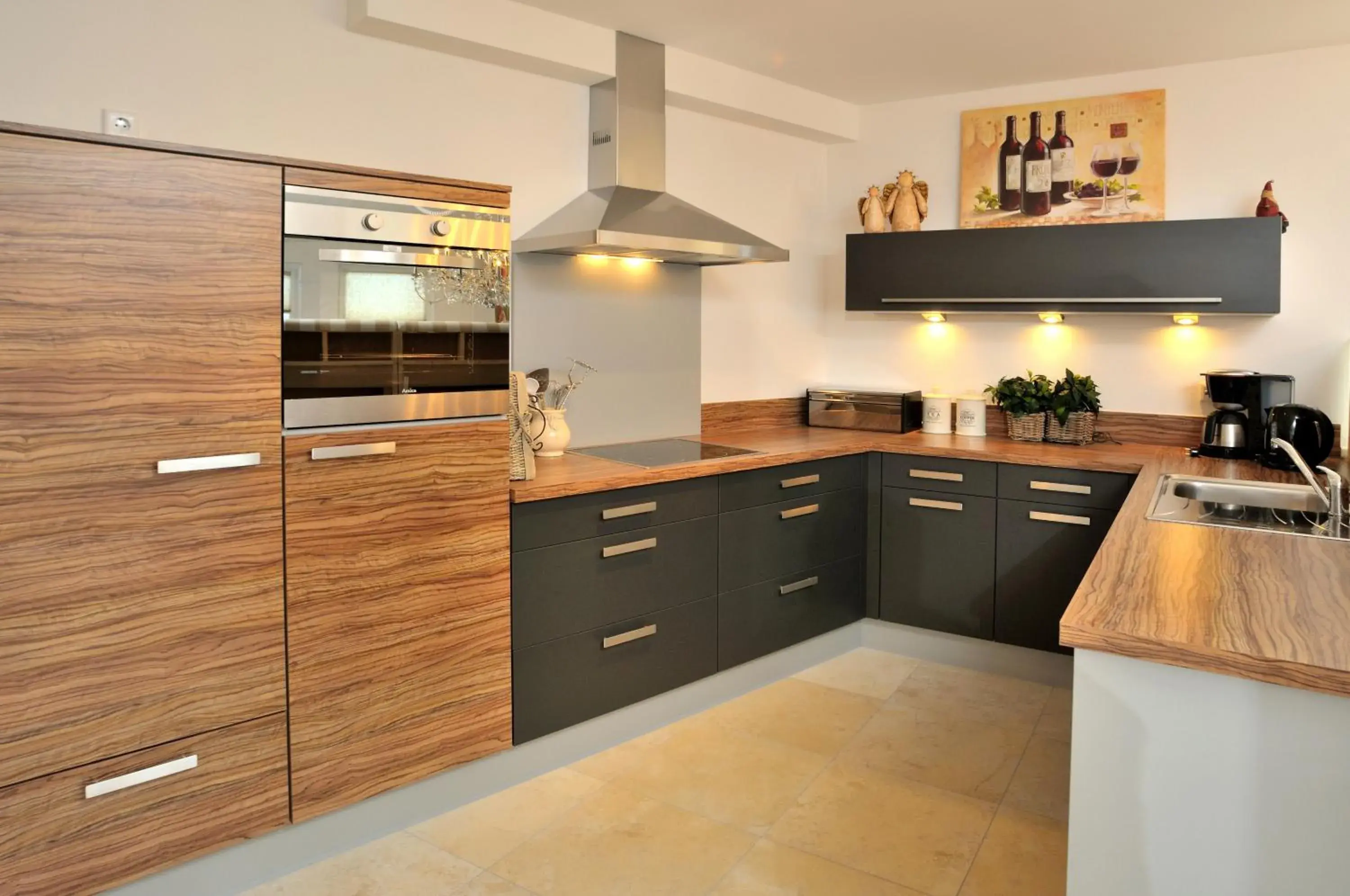 Three-Bedroom Apartment in AvenidA Style Appartements by Alpin Rentals Three-Bedroom Apartment in AvenidA Style Appartements by Alpin Rentals