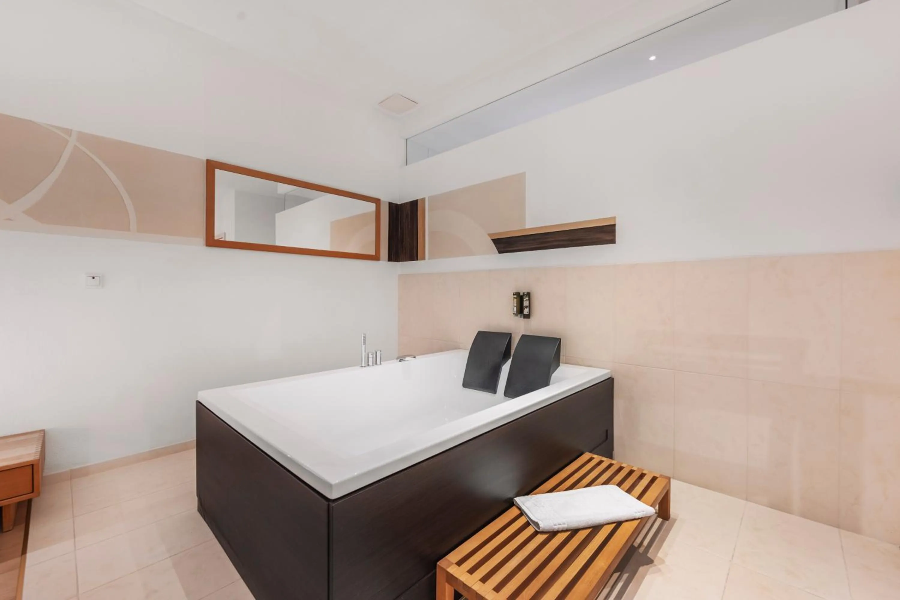 Photo of the whole room, Bed in Hotel Dominic