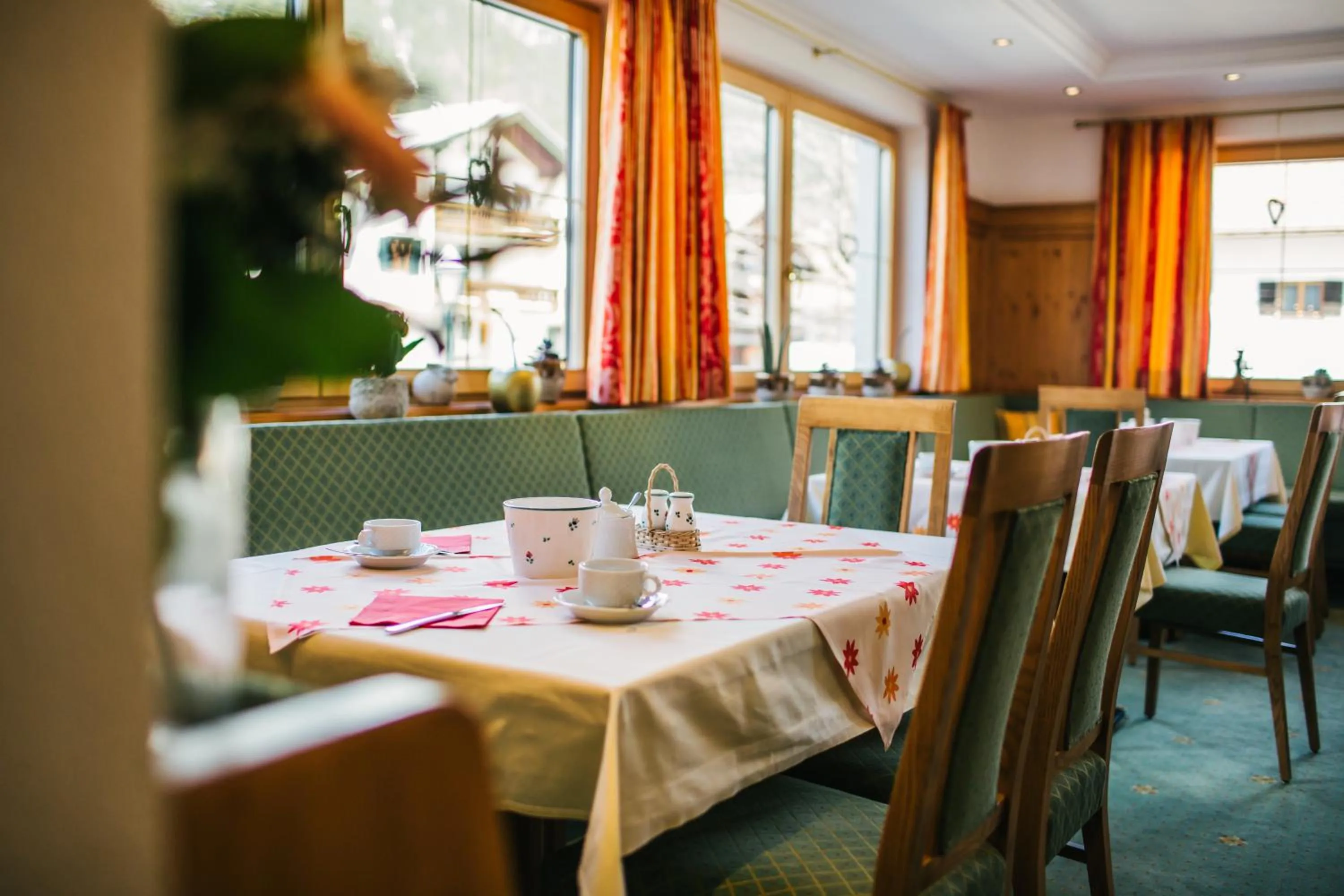 Breakfast in Hotel Dr Otto Murr B&B