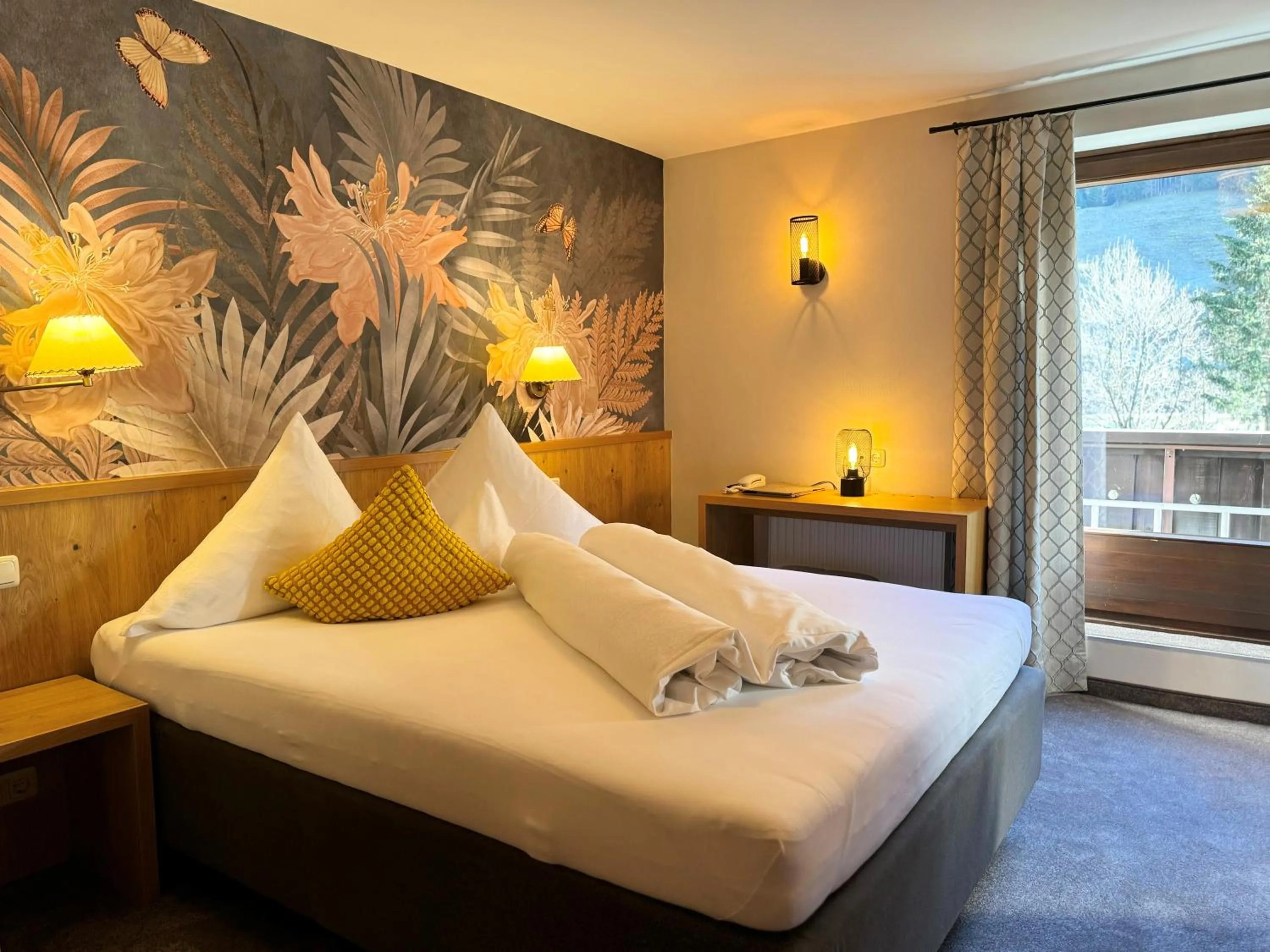 Photo of the whole room, Bed in Hotel Dr Otto Murr B&B