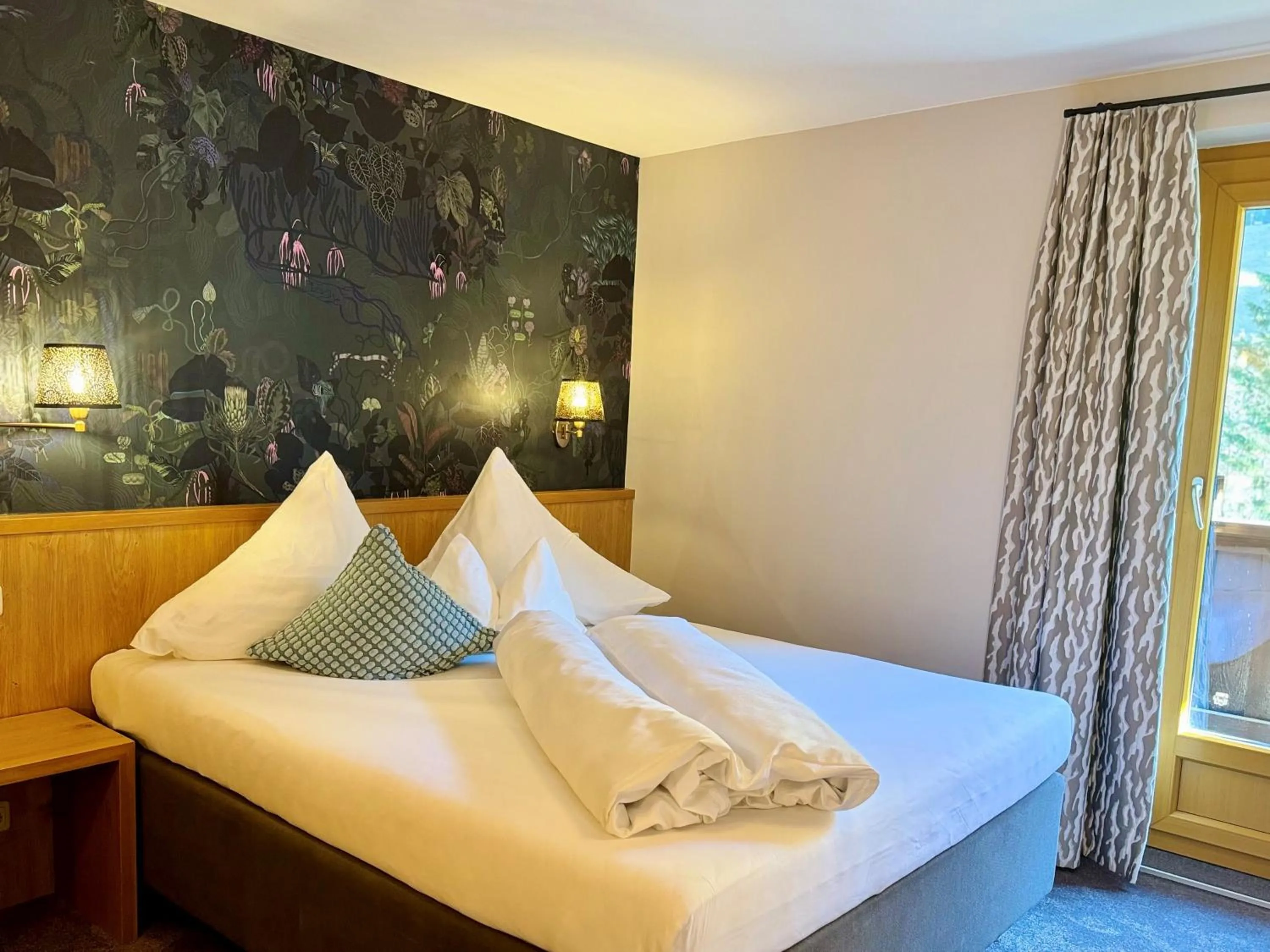 Photo of the whole room, Bed in Hotel Dr Otto Murr B&B