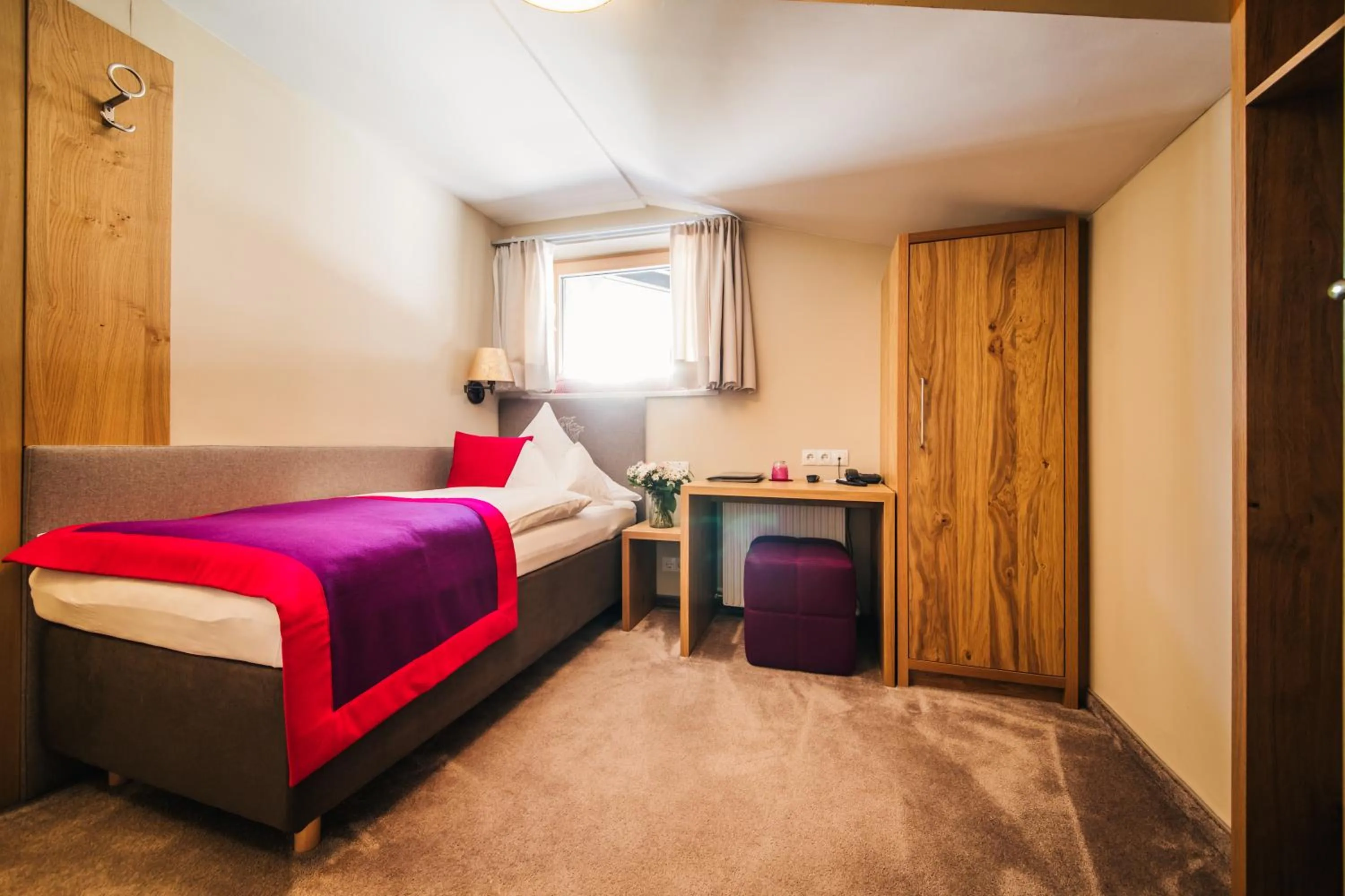 Bed in Hotel Dr Otto Murr B&B