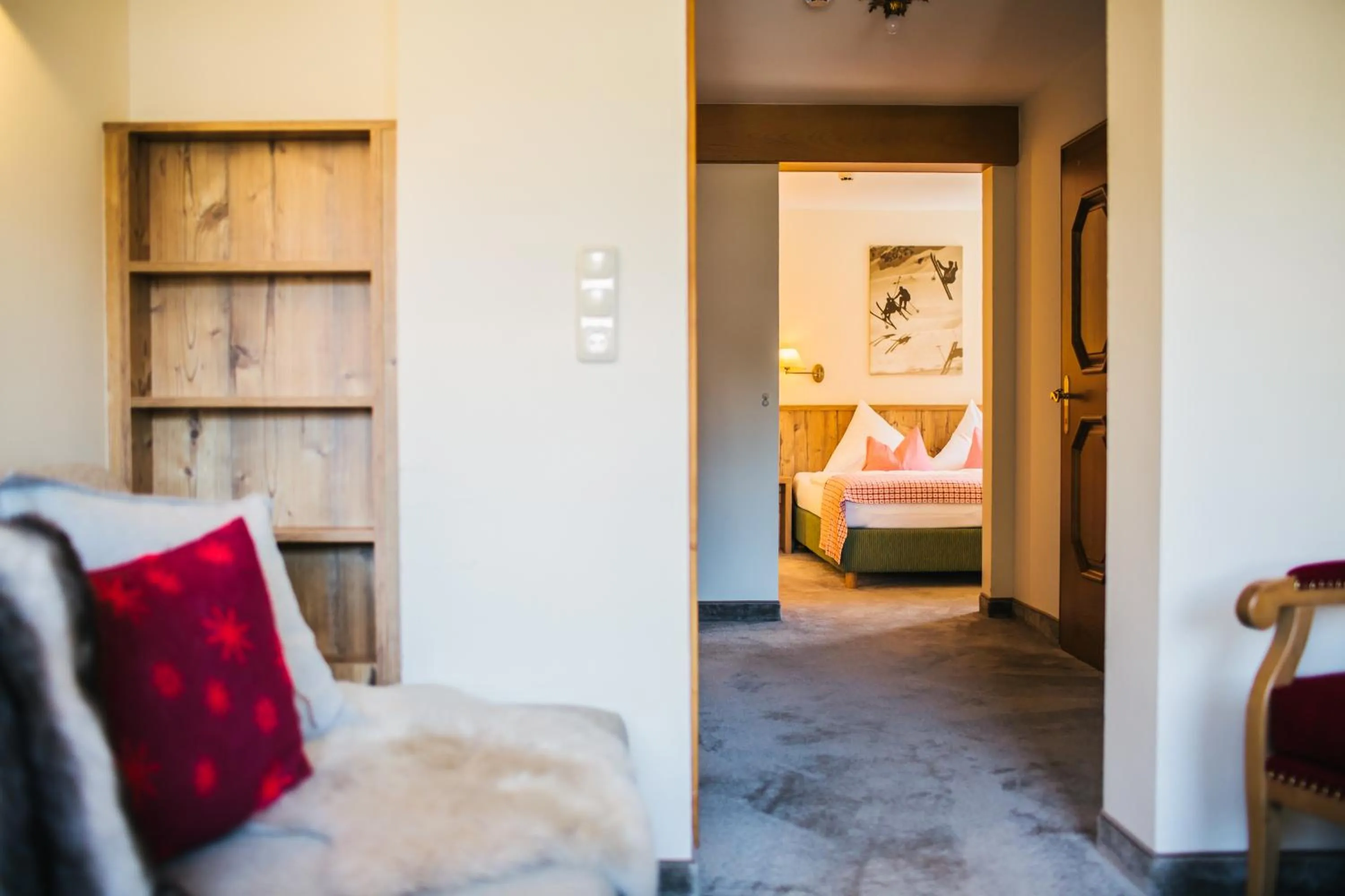 Living room, Bed in Hotel Dr Otto Murr B&B