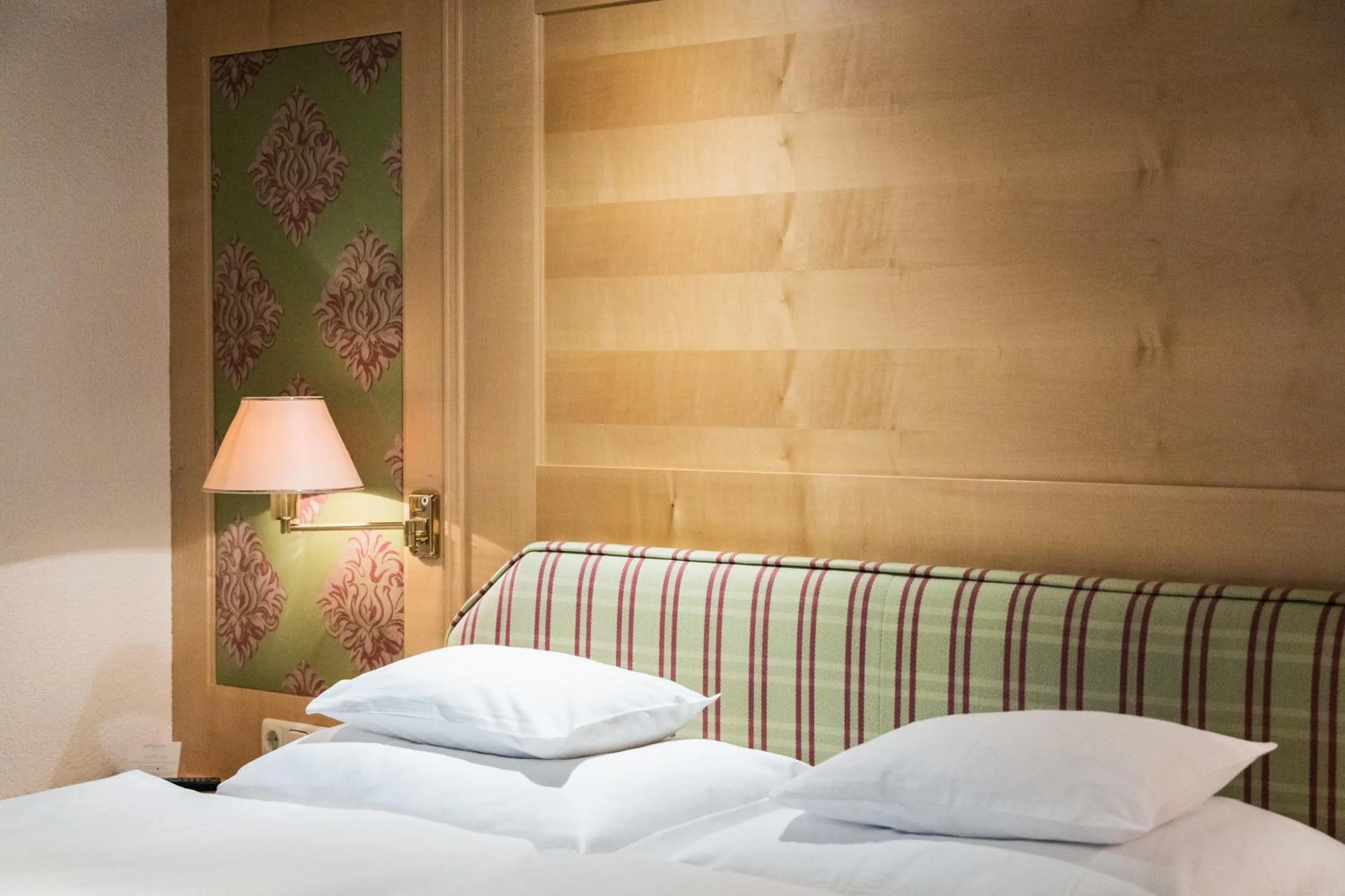 Photo of the whole room, Bed in Pfefferkorn's Hotel