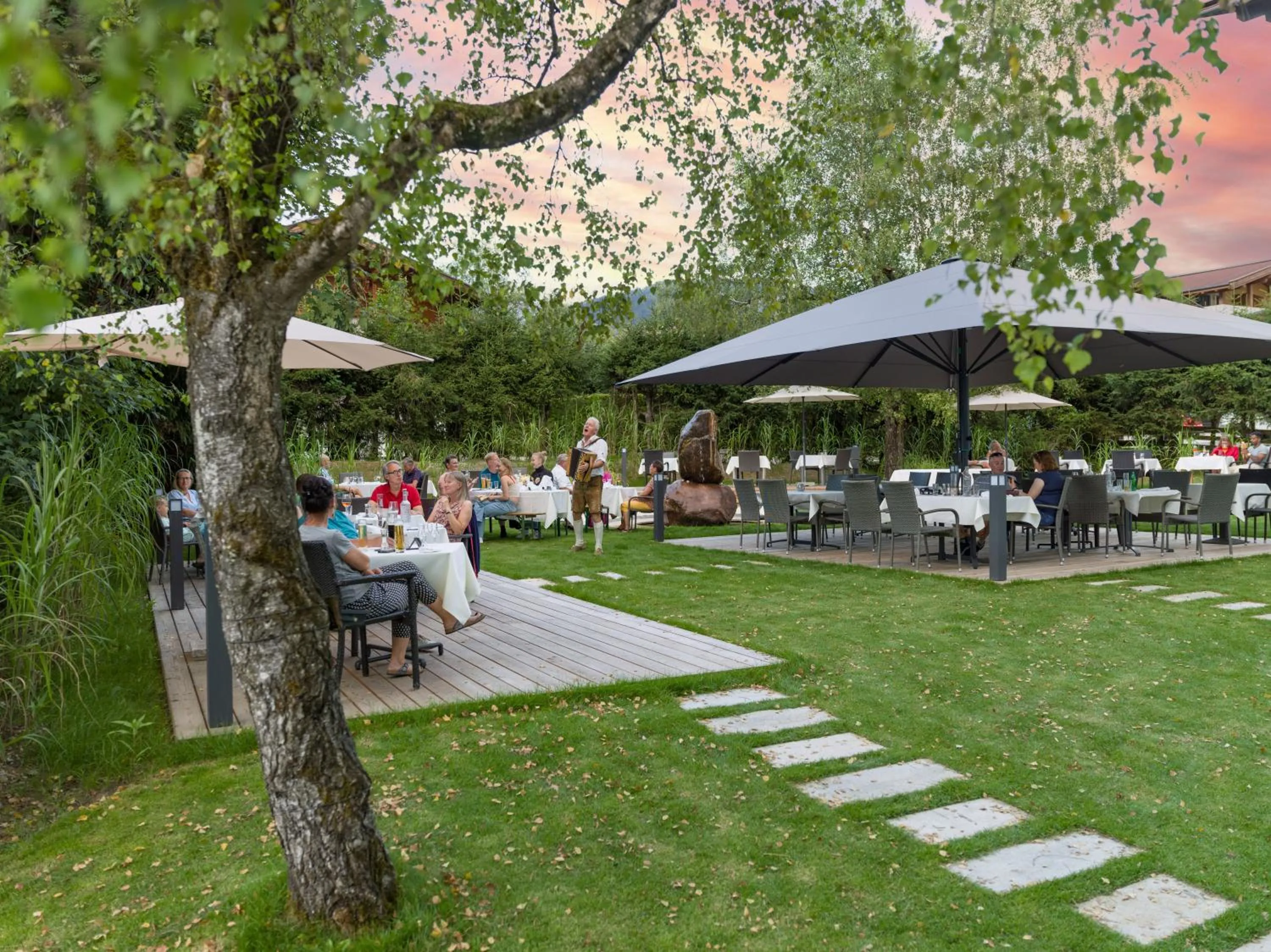 Restaurant/places to eat in Sporthotel Austria