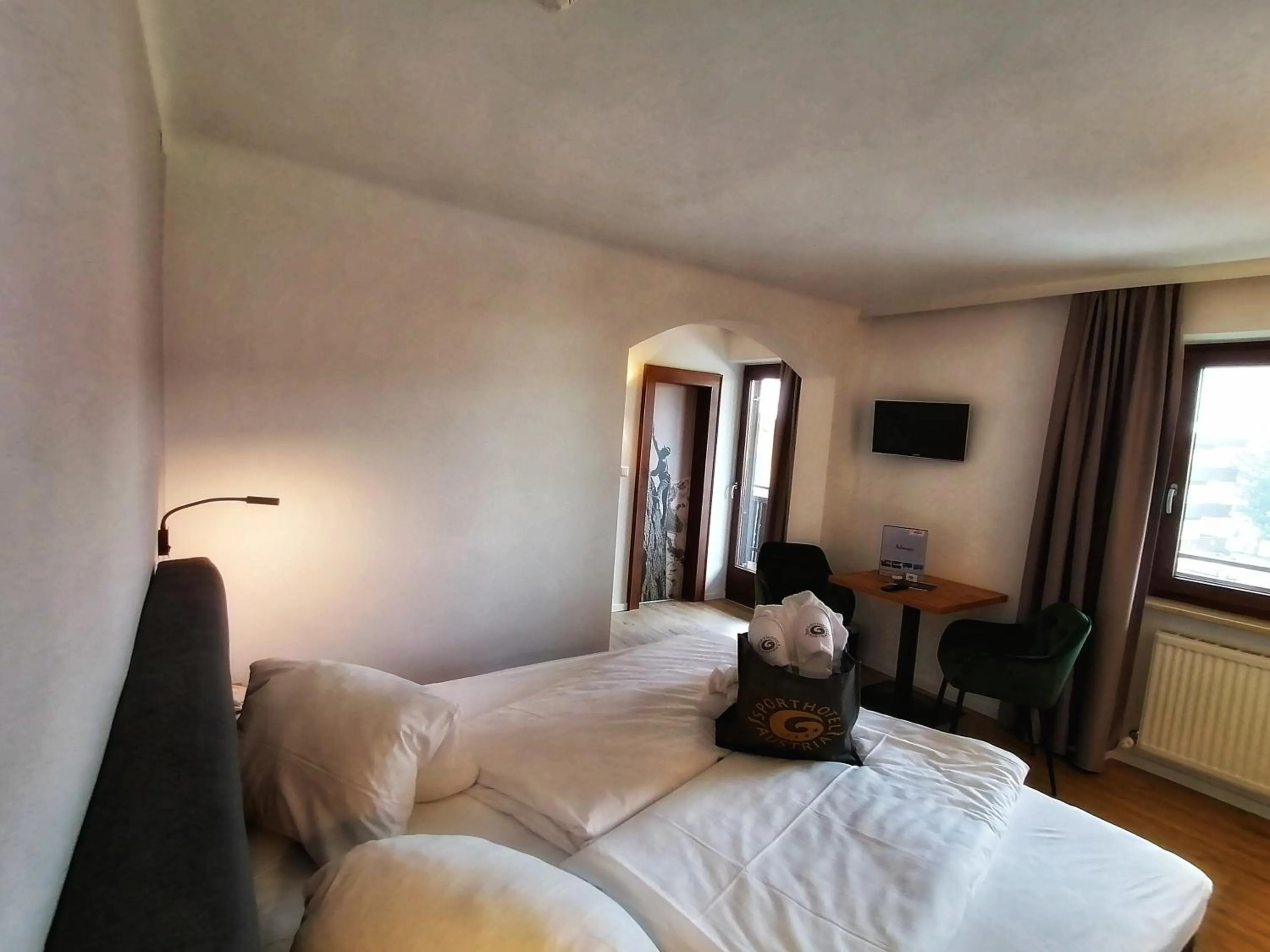 Photo of the whole room, Bed in Sporthotel Austria