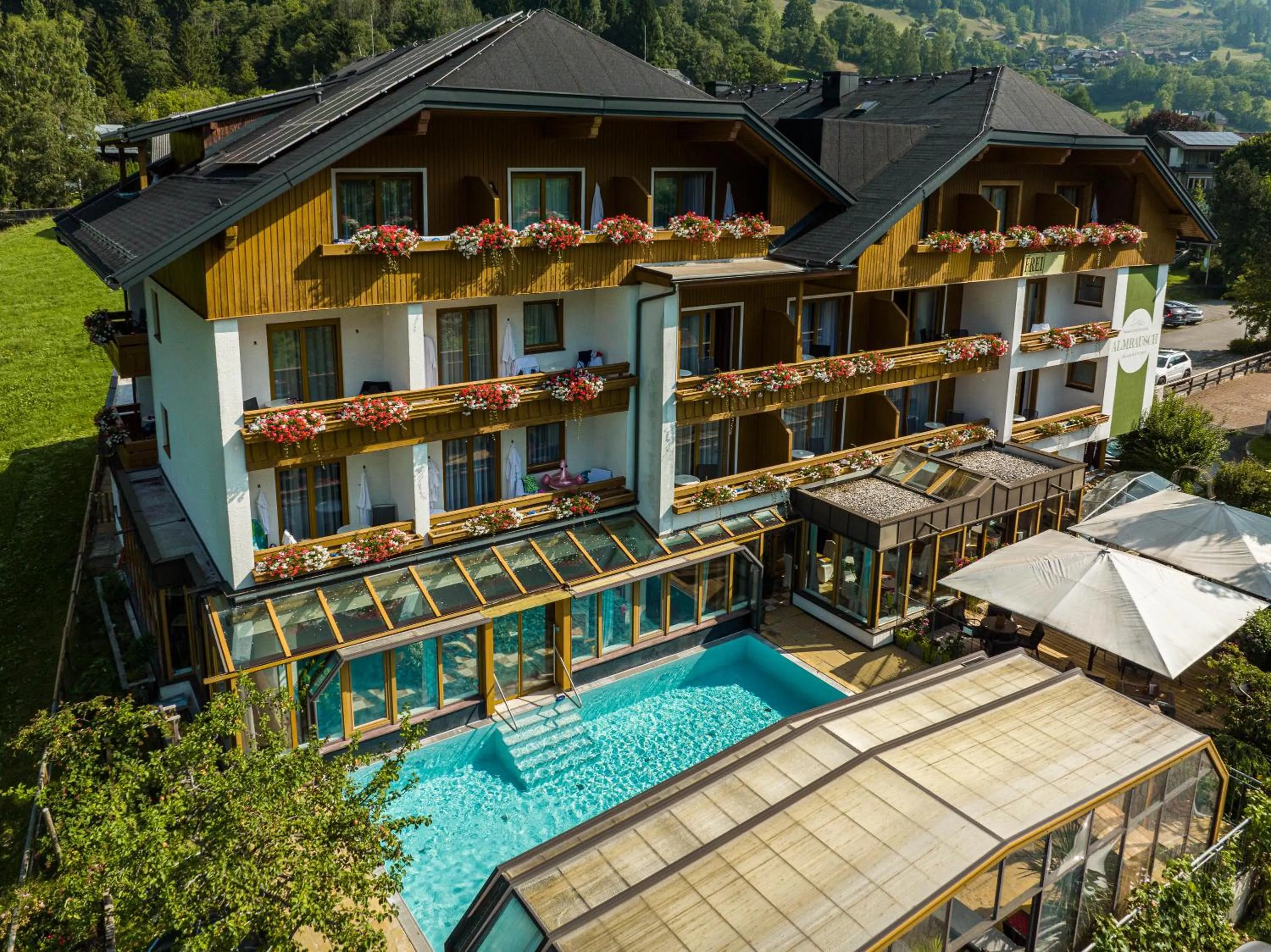 Pool view in Genusshotel Almrausch