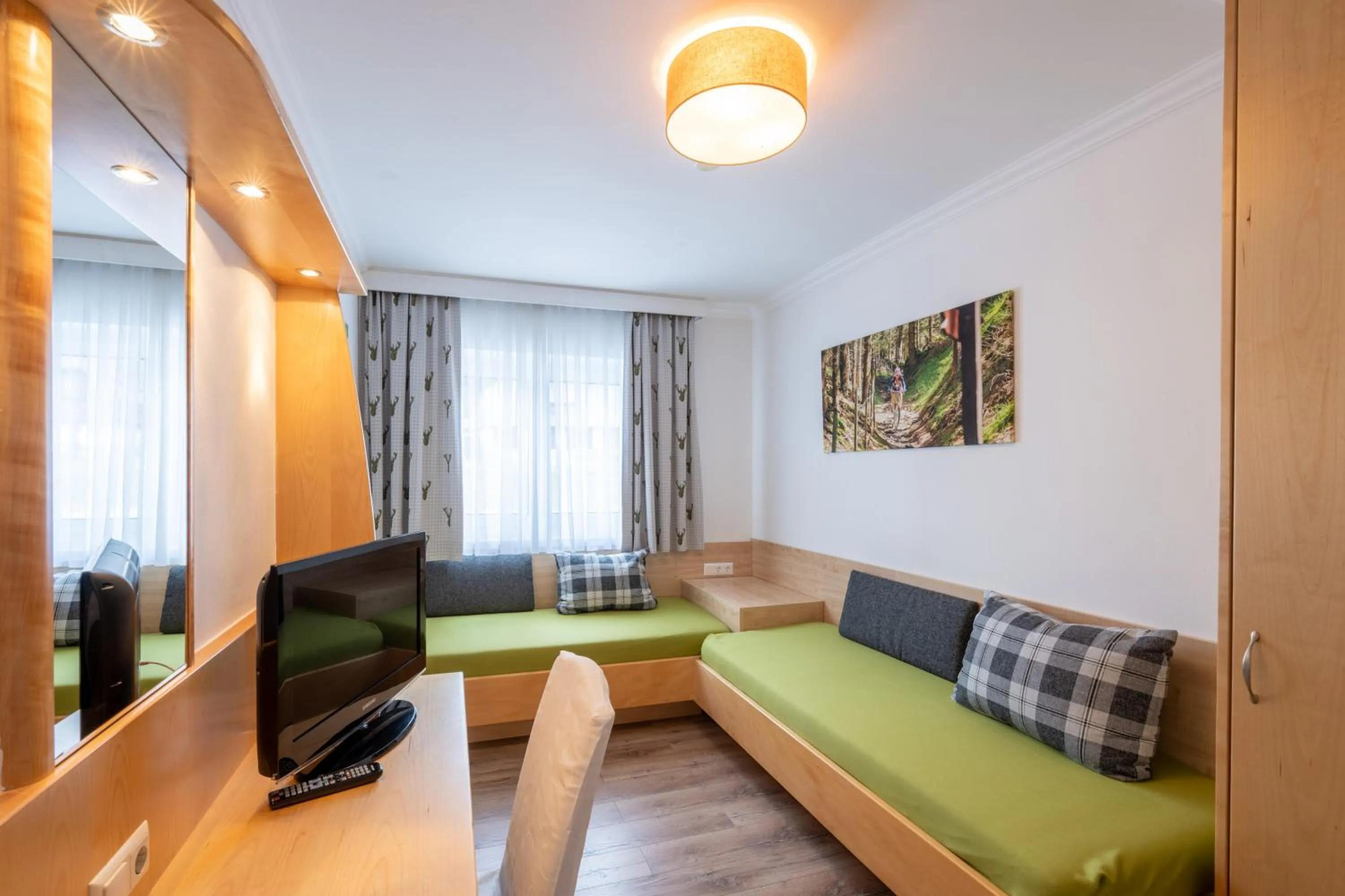 Bed in Genusshotel Almrausch