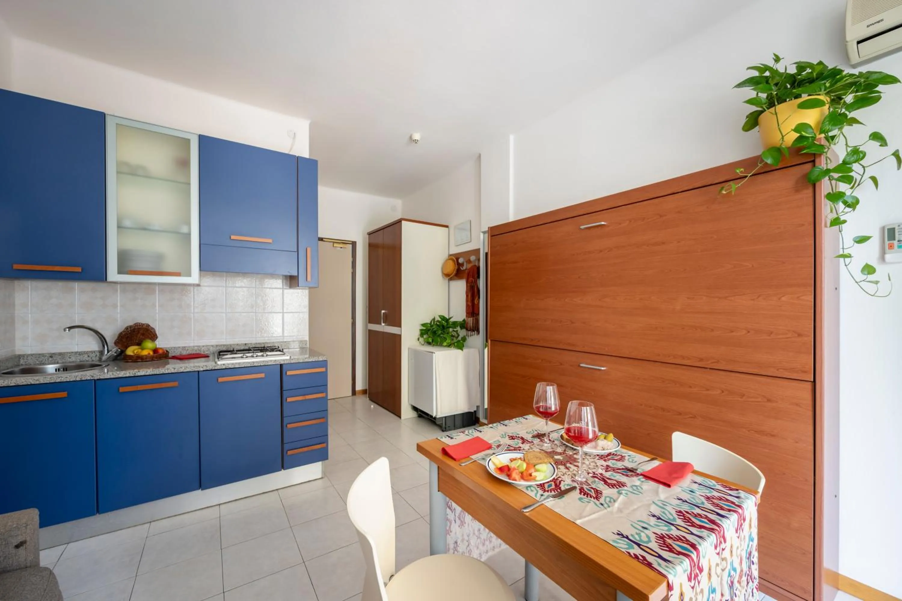 Kitchen or kitchenette in Aparthotel Pineda