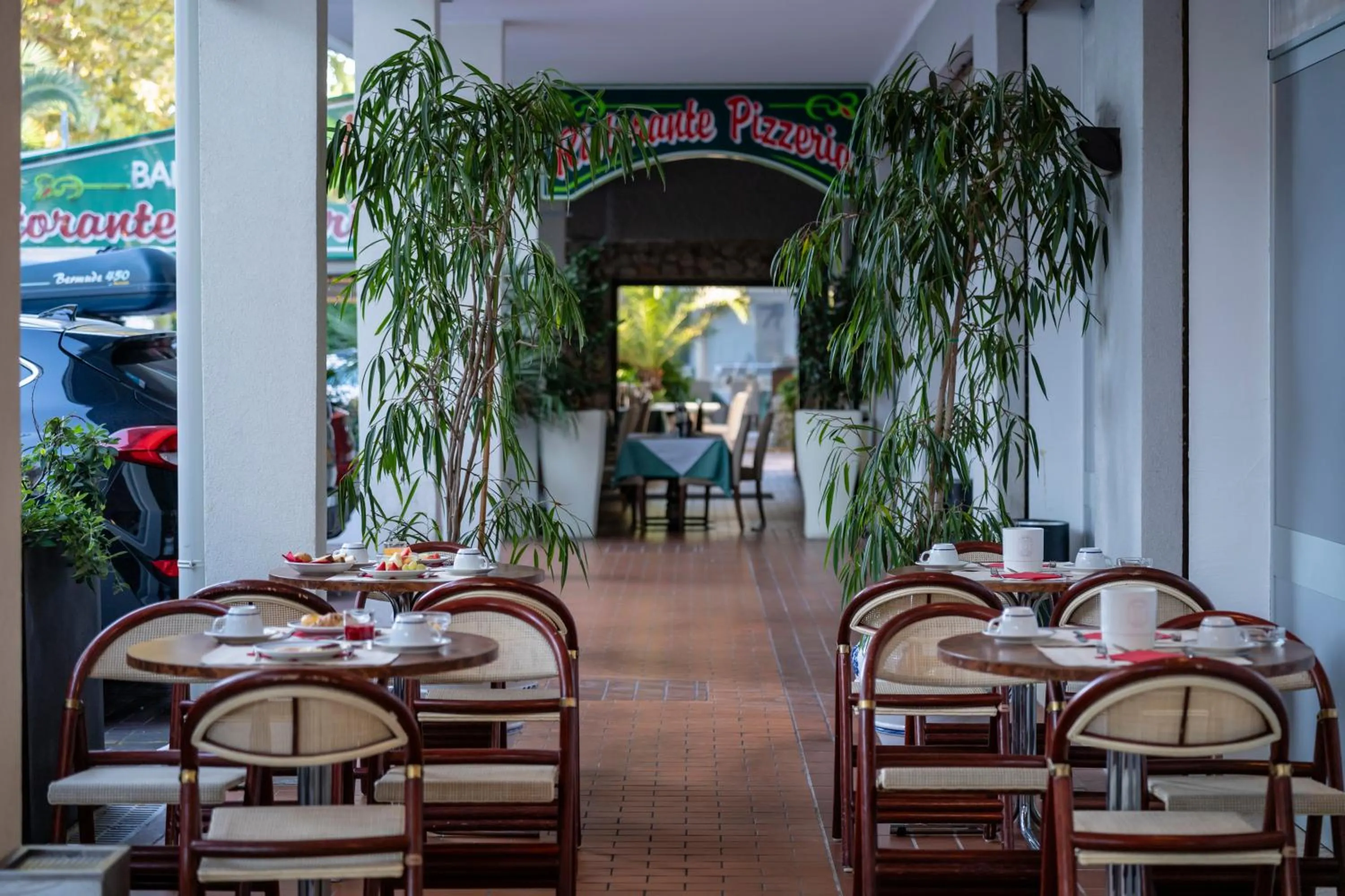 Seating area in Aparthotel Pineda
