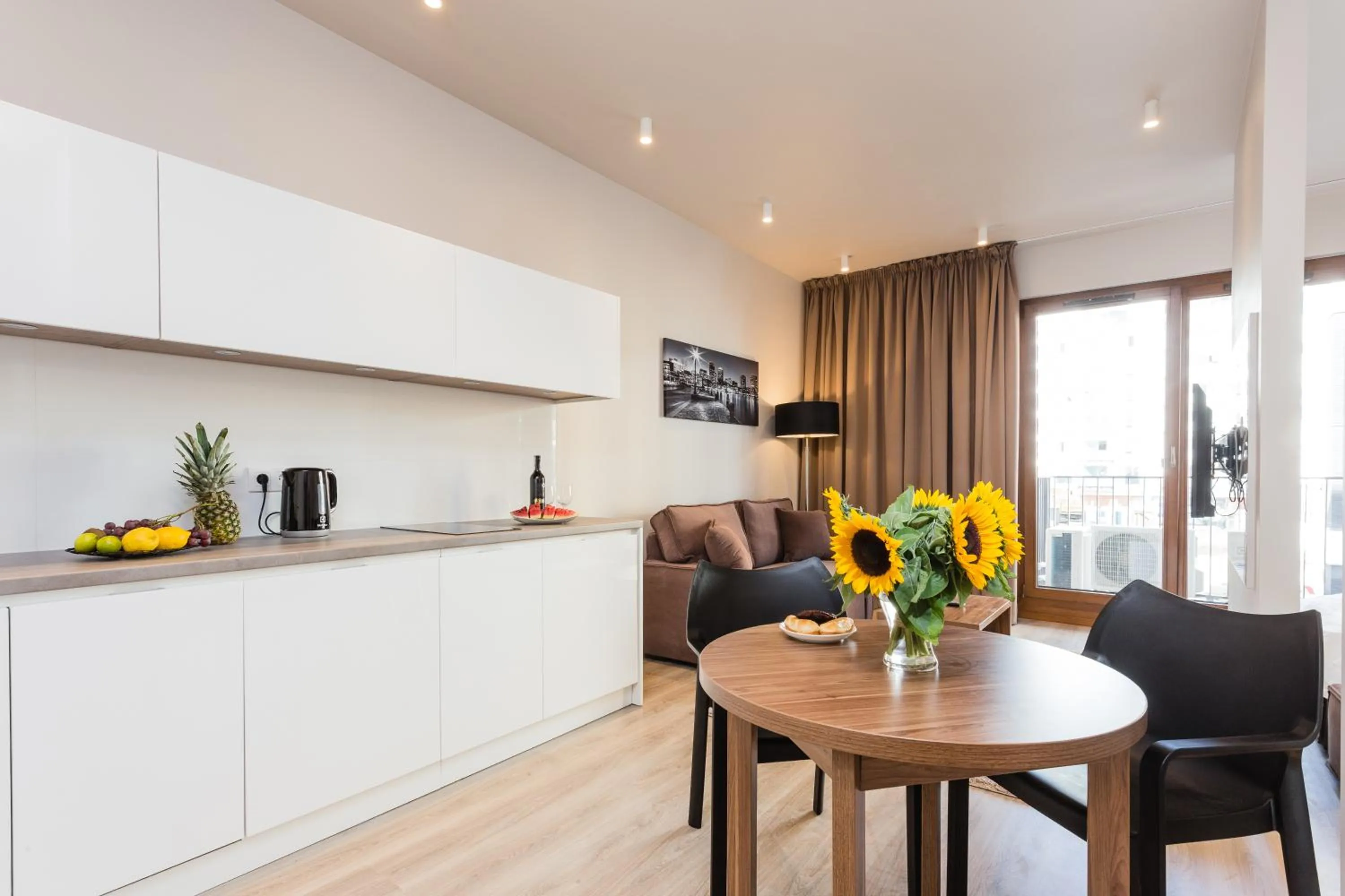 Kitchen or kitchenette in Platinum Residence Mokotów