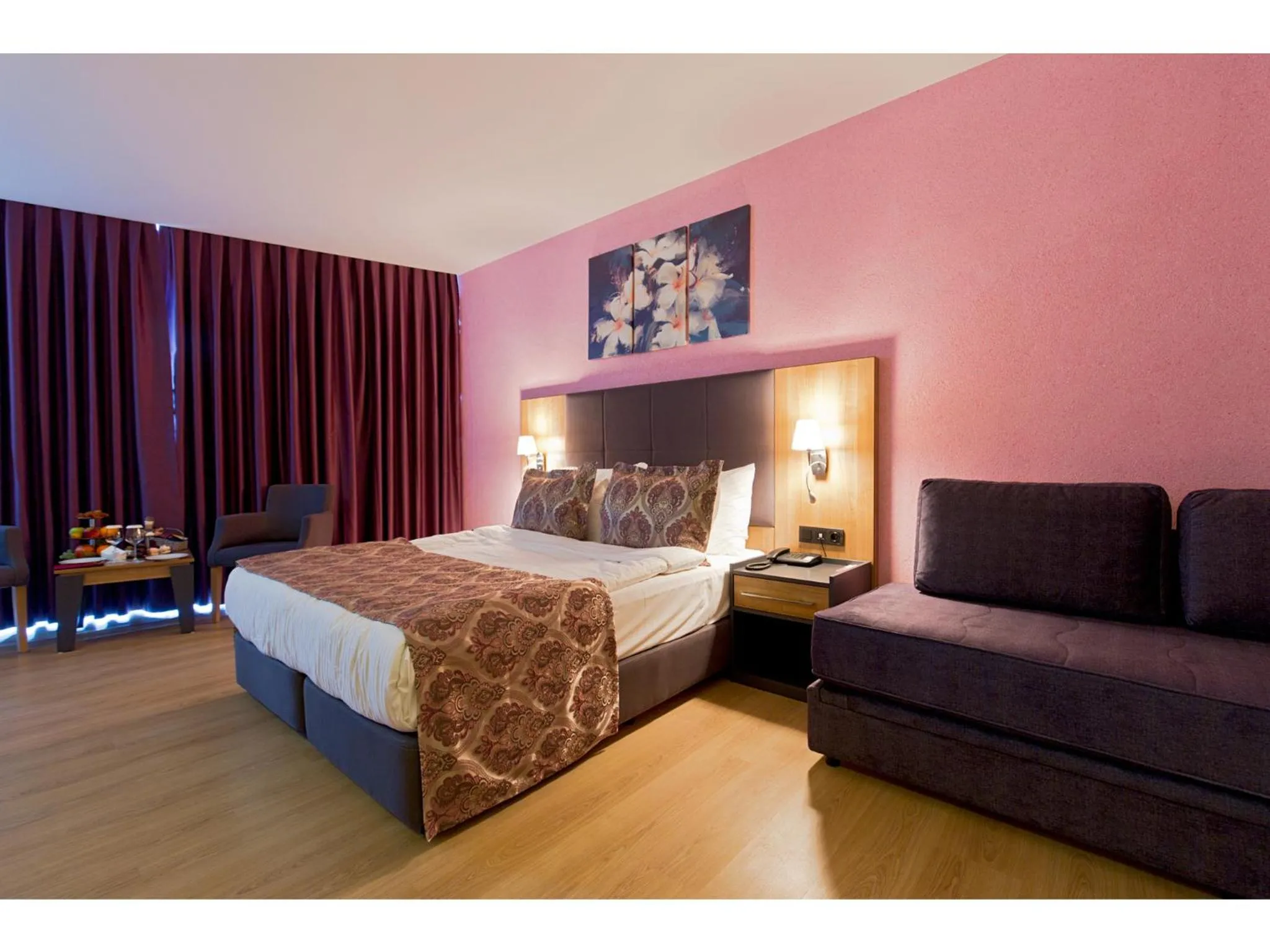 Bedroom, Bed in Euphoria Batumi Convention & Casino Hotel