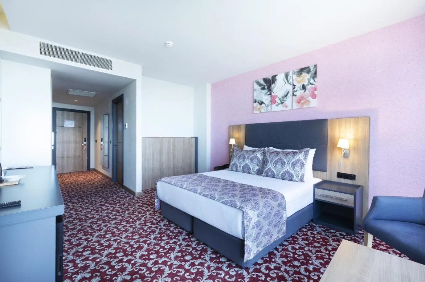 Photo of the whole room, Bed in Euphoria Batumi Convention & Casino Hotel