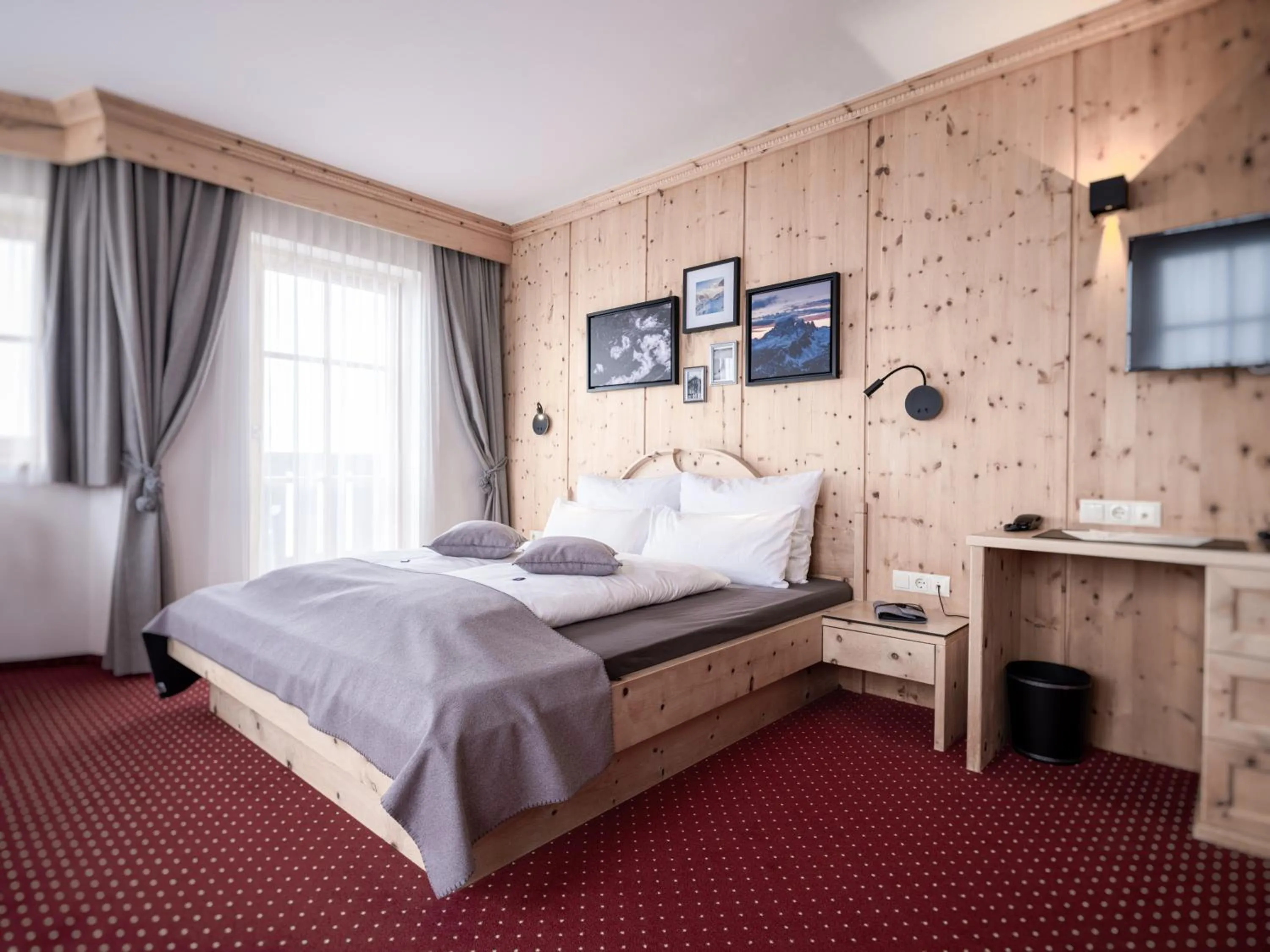 Bed in Hotel Silbertal