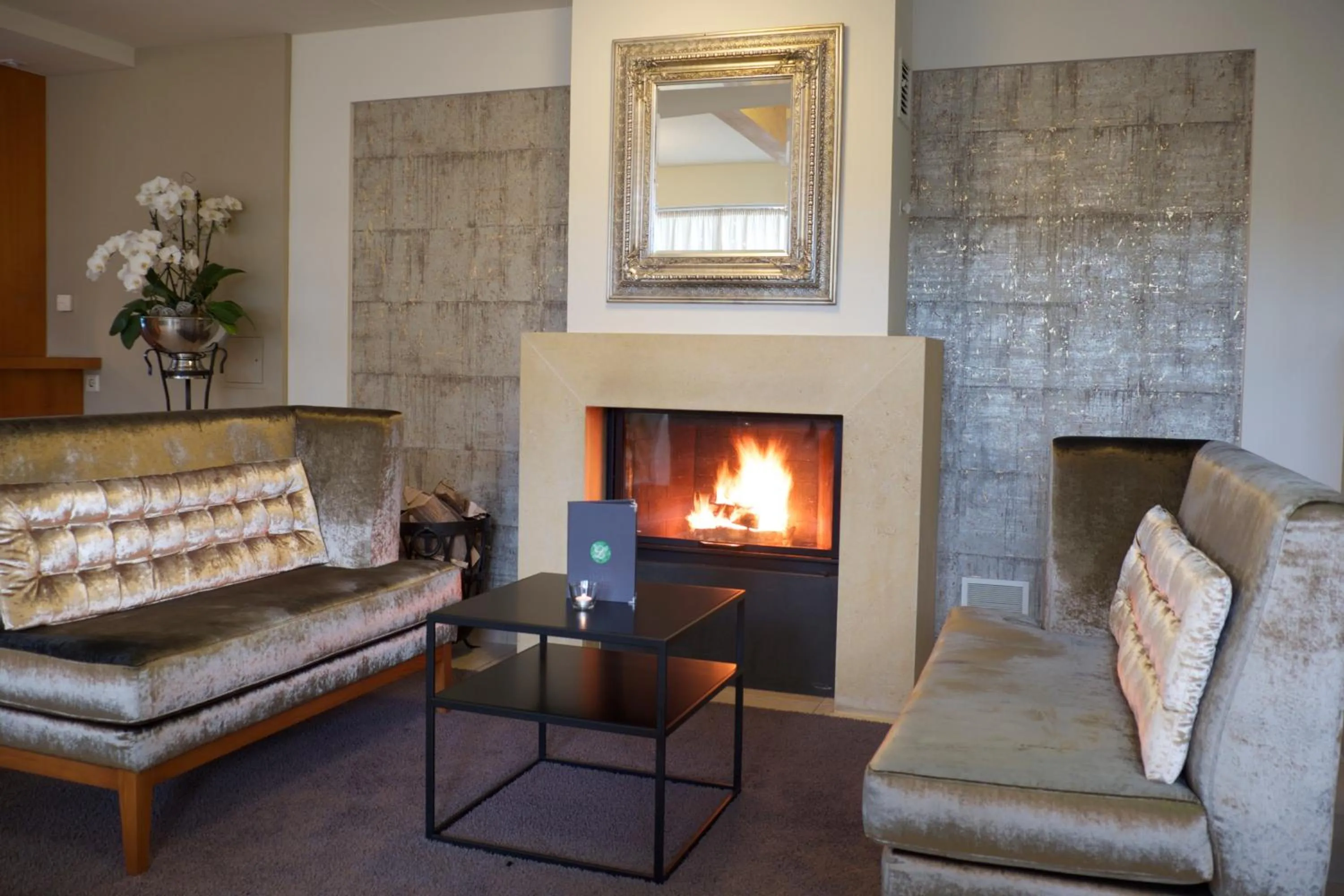 Lounge or bar in Vulkanlandhotel Legenstein