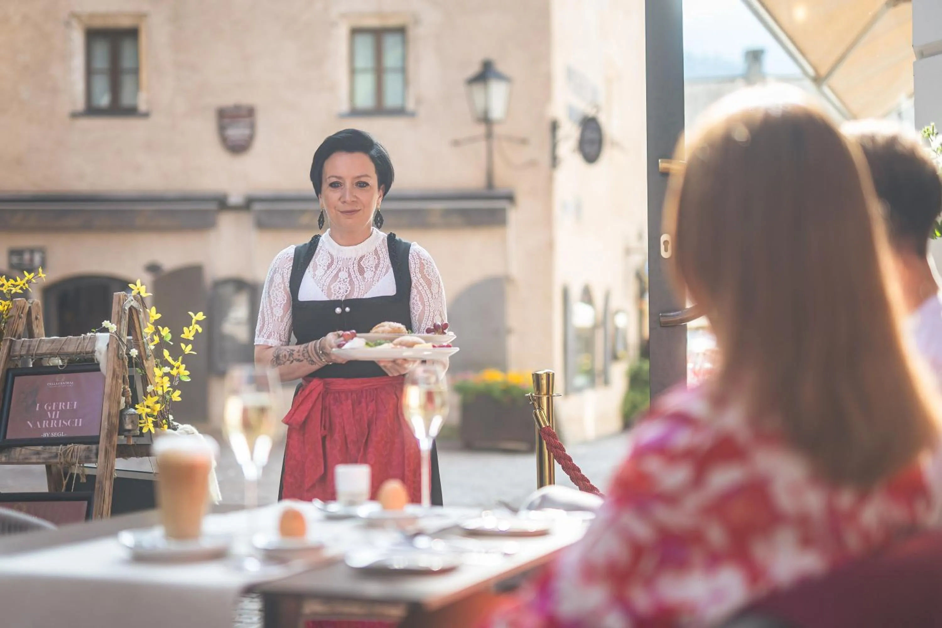 Food and drinks in Cella Central Historic Boutique Hotel