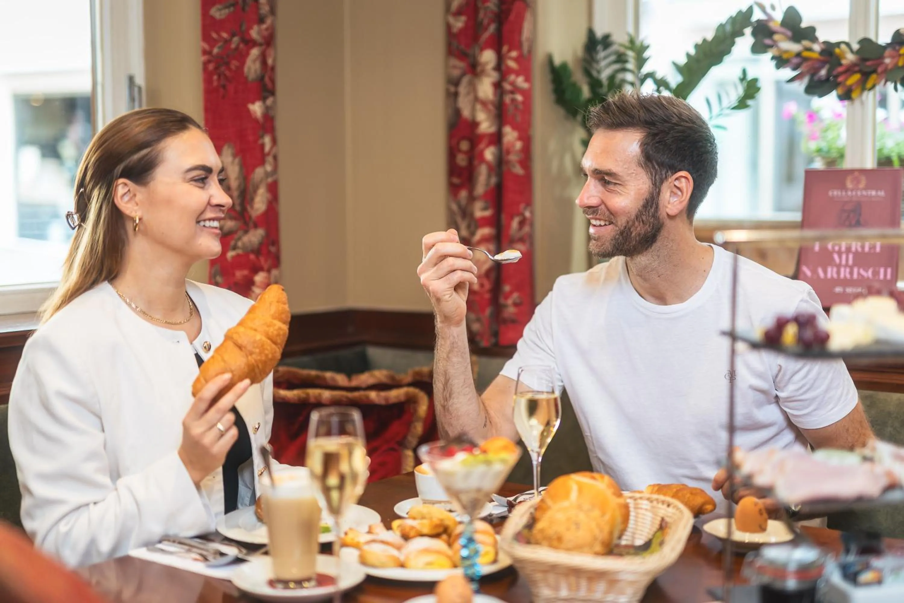 Restaurant/places to eat in Cella Central Historic Boutique Hotel