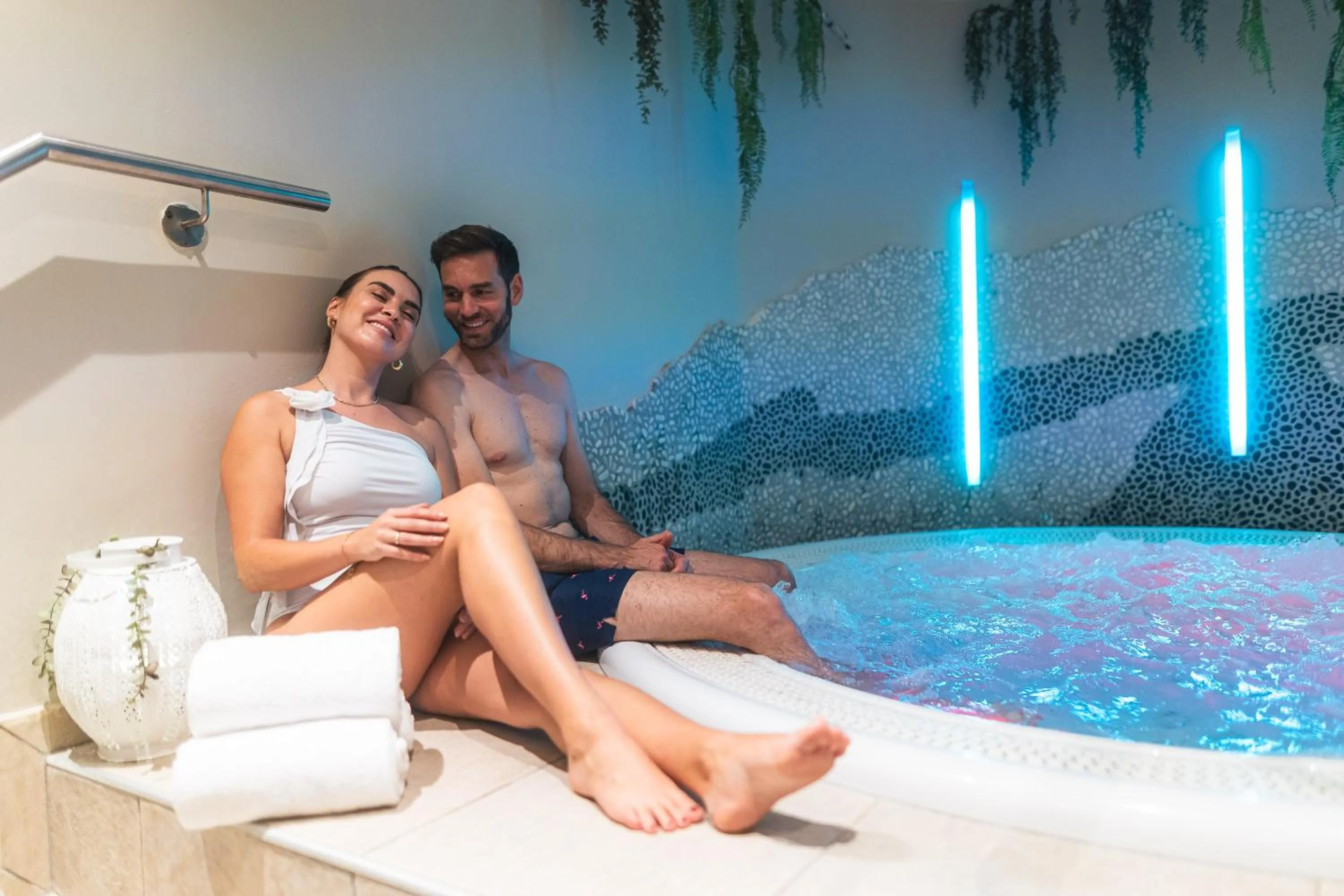 Hot Tub in Cella Central Historic Boutique Hotel