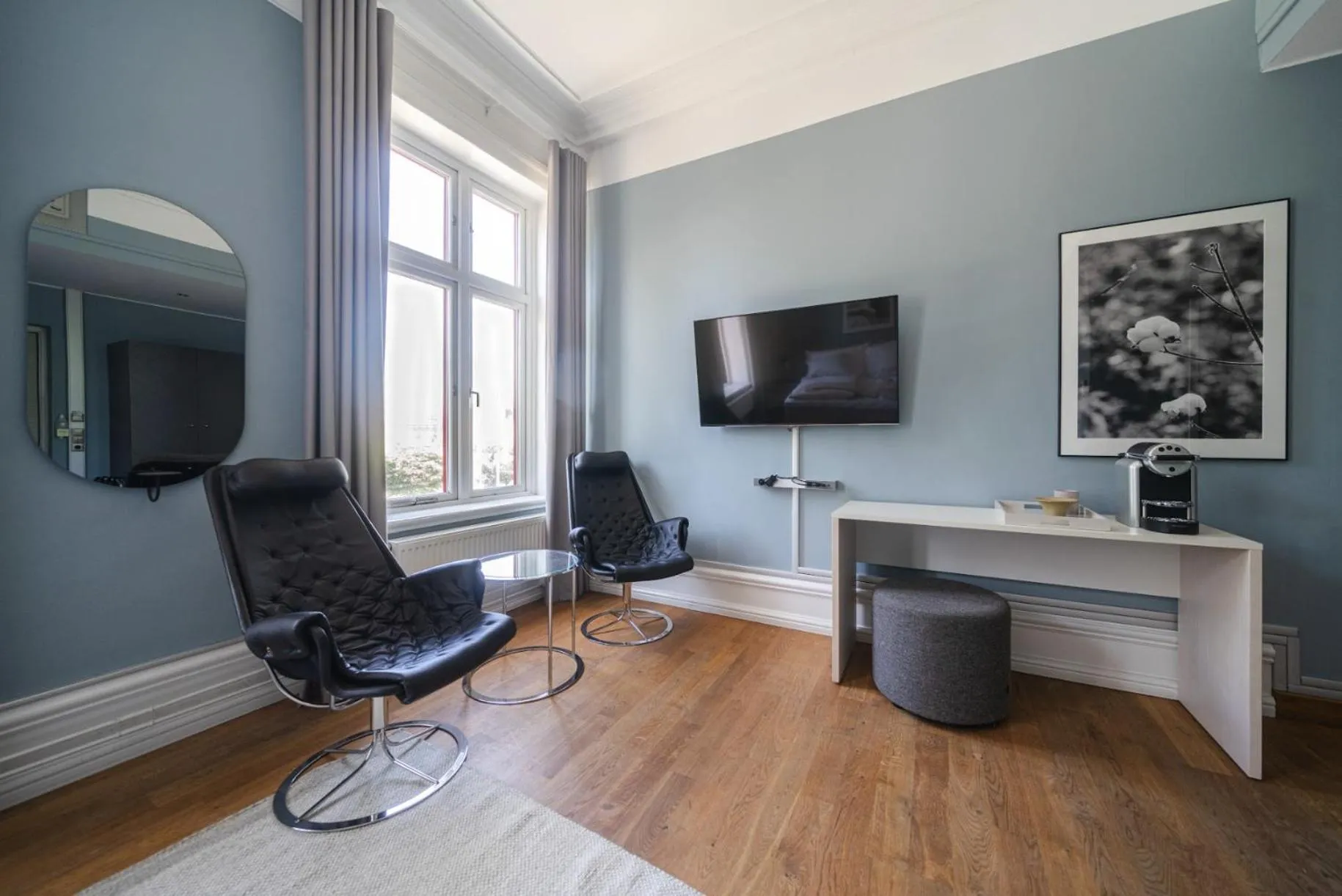 Seating area in The Duxiana Malmö