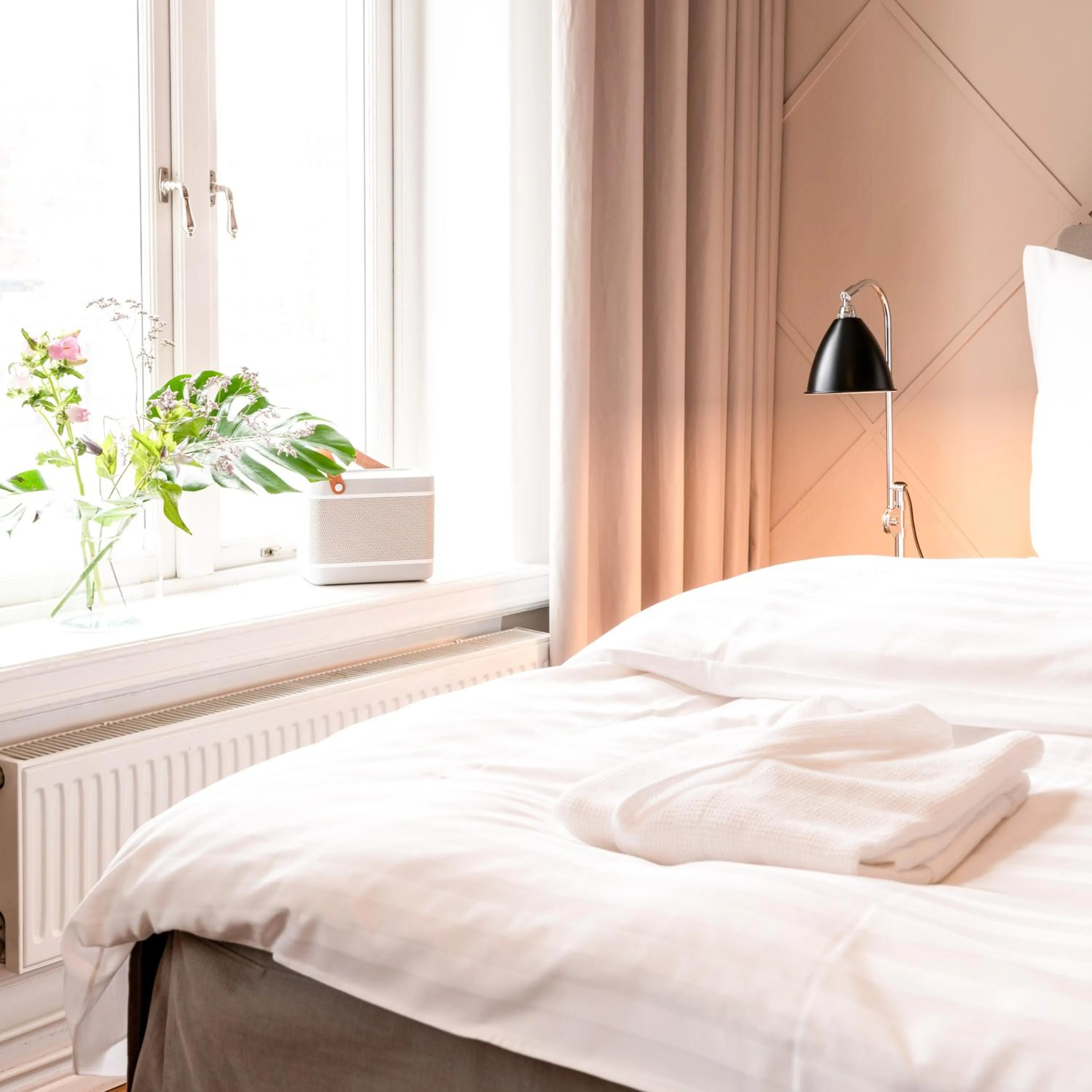 Bedroom, Bed in The Duxiana Malmö