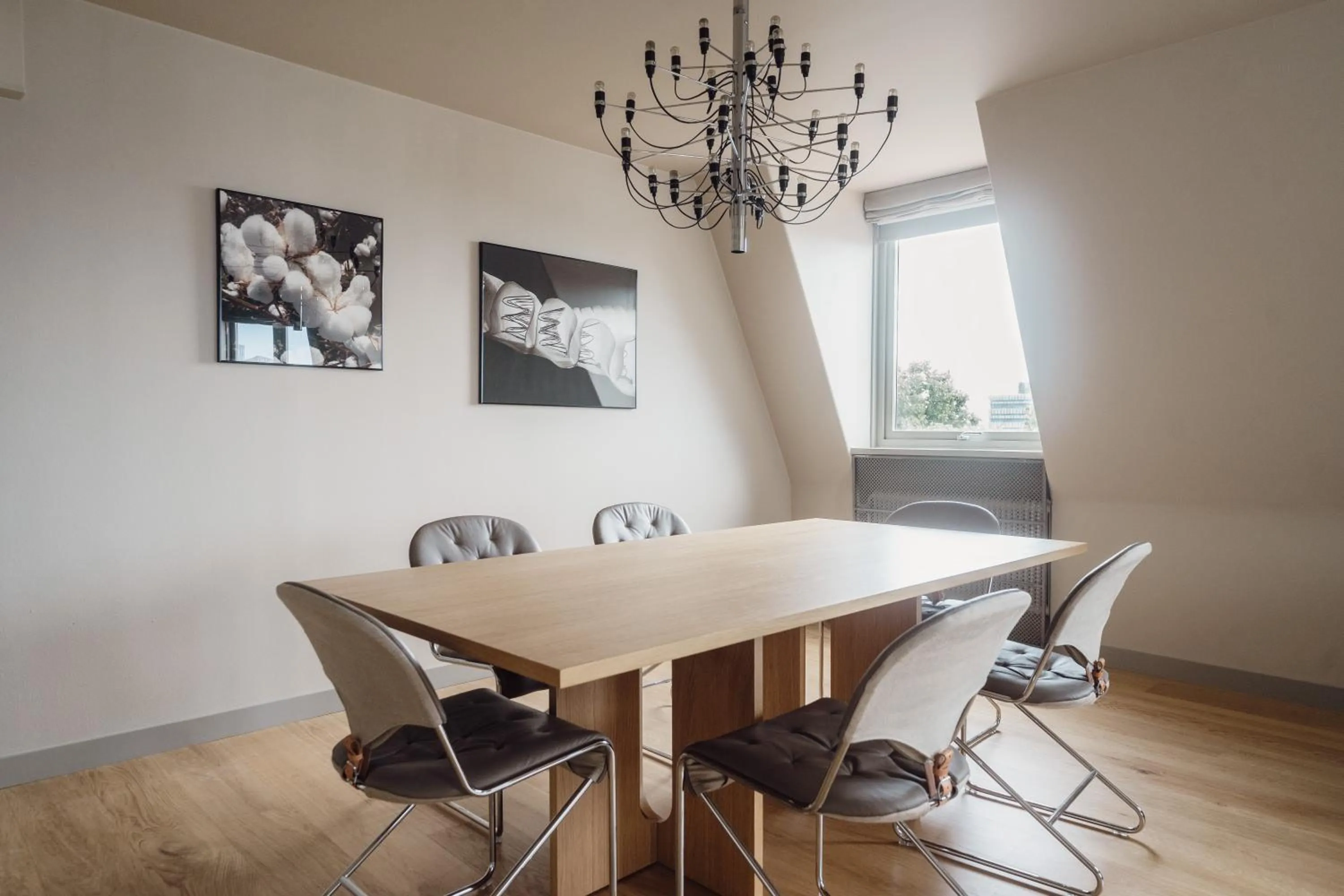 Dining area in TwentySix