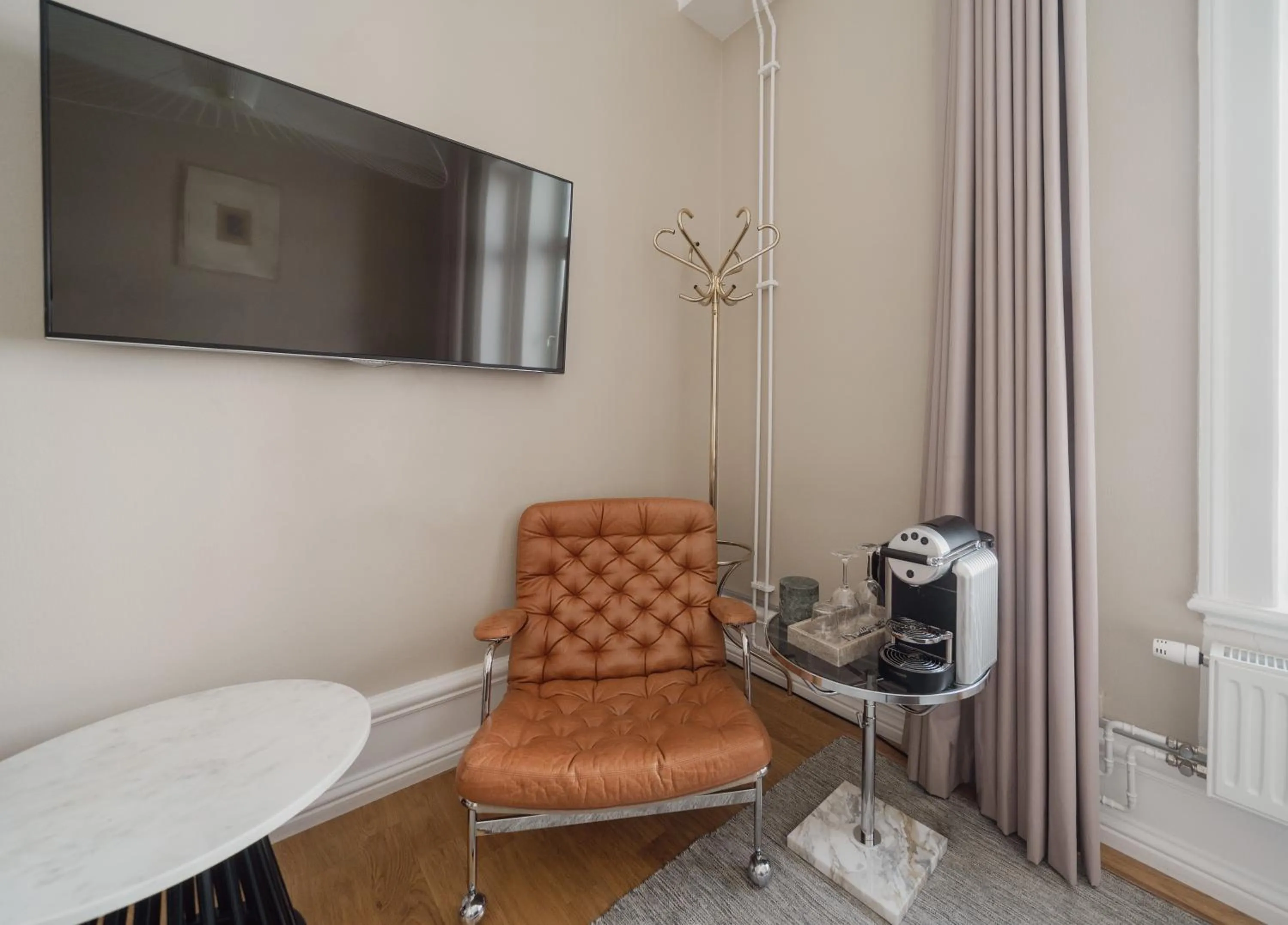 Seating area in TwentySix