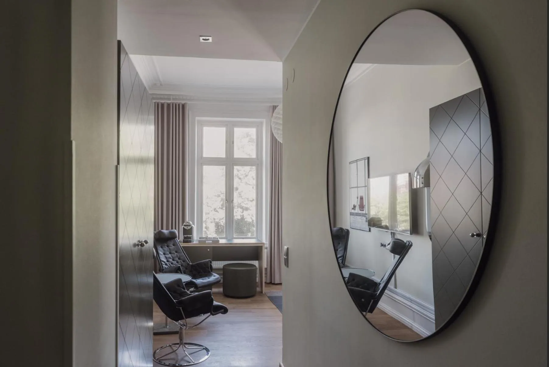 Seating area in The Duxiana Malmö