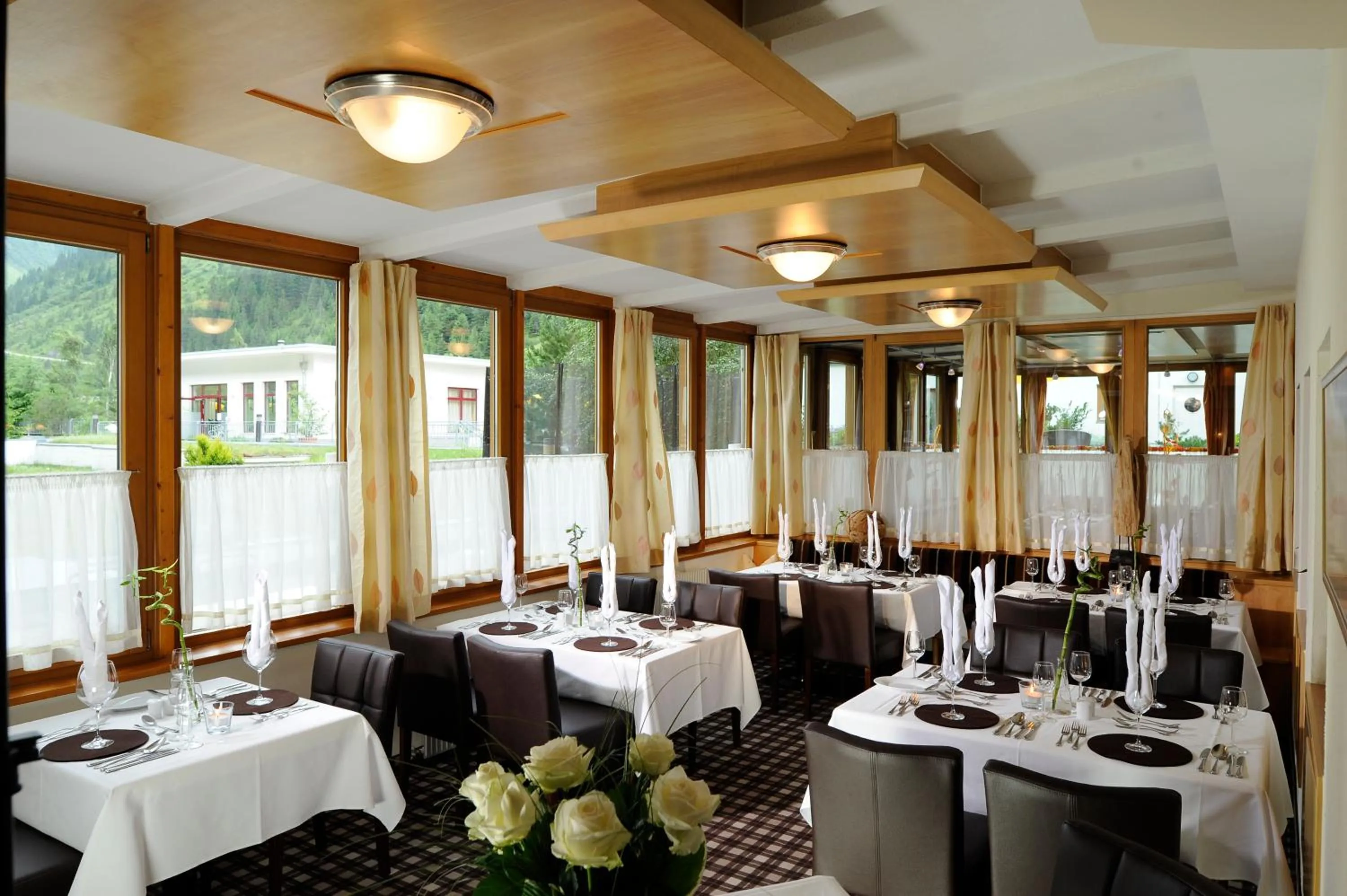 Restaurant/places to eat in Hotel Vier Jahreszeiten