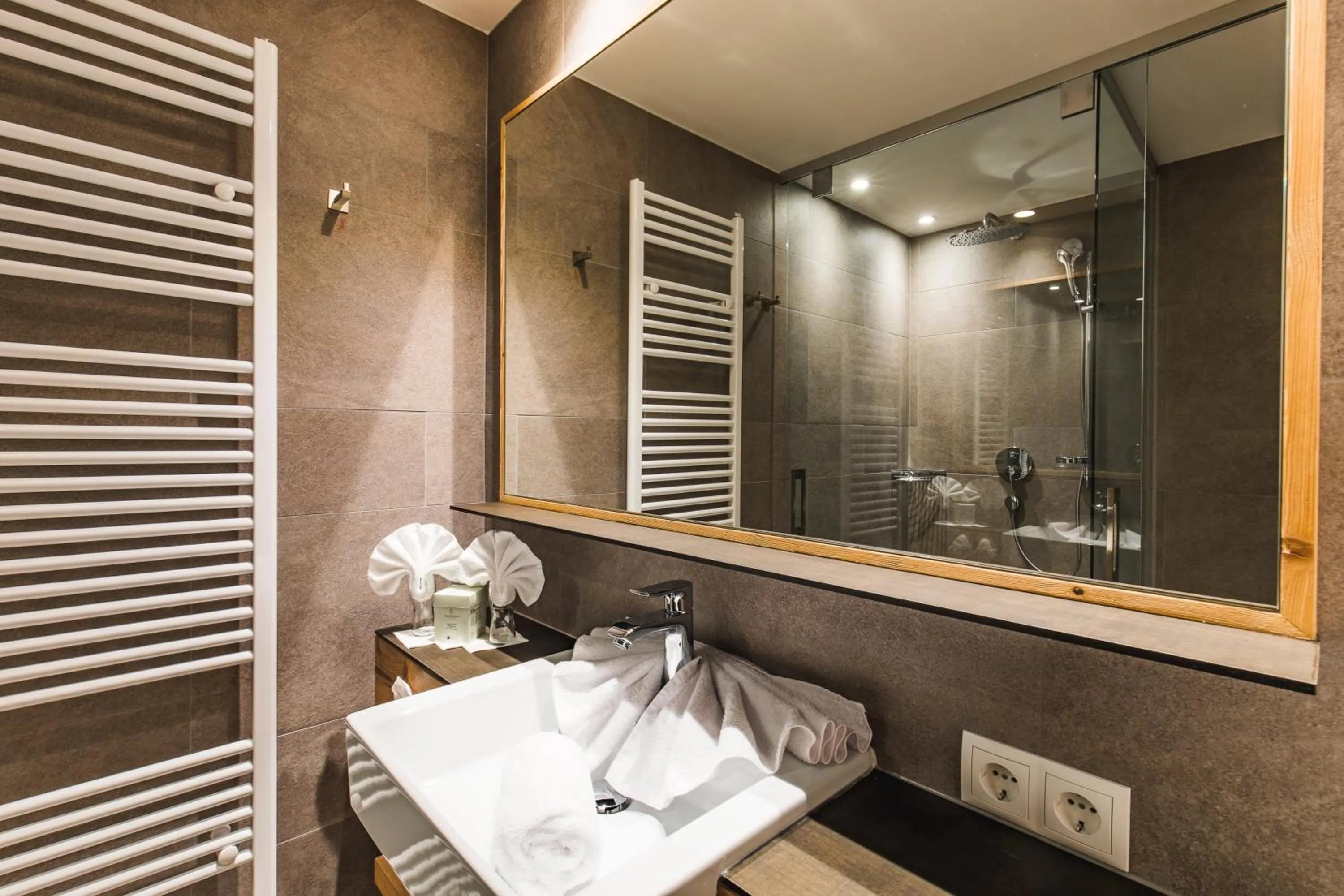 Bathroom in Hotel Vier Jahreszeiten