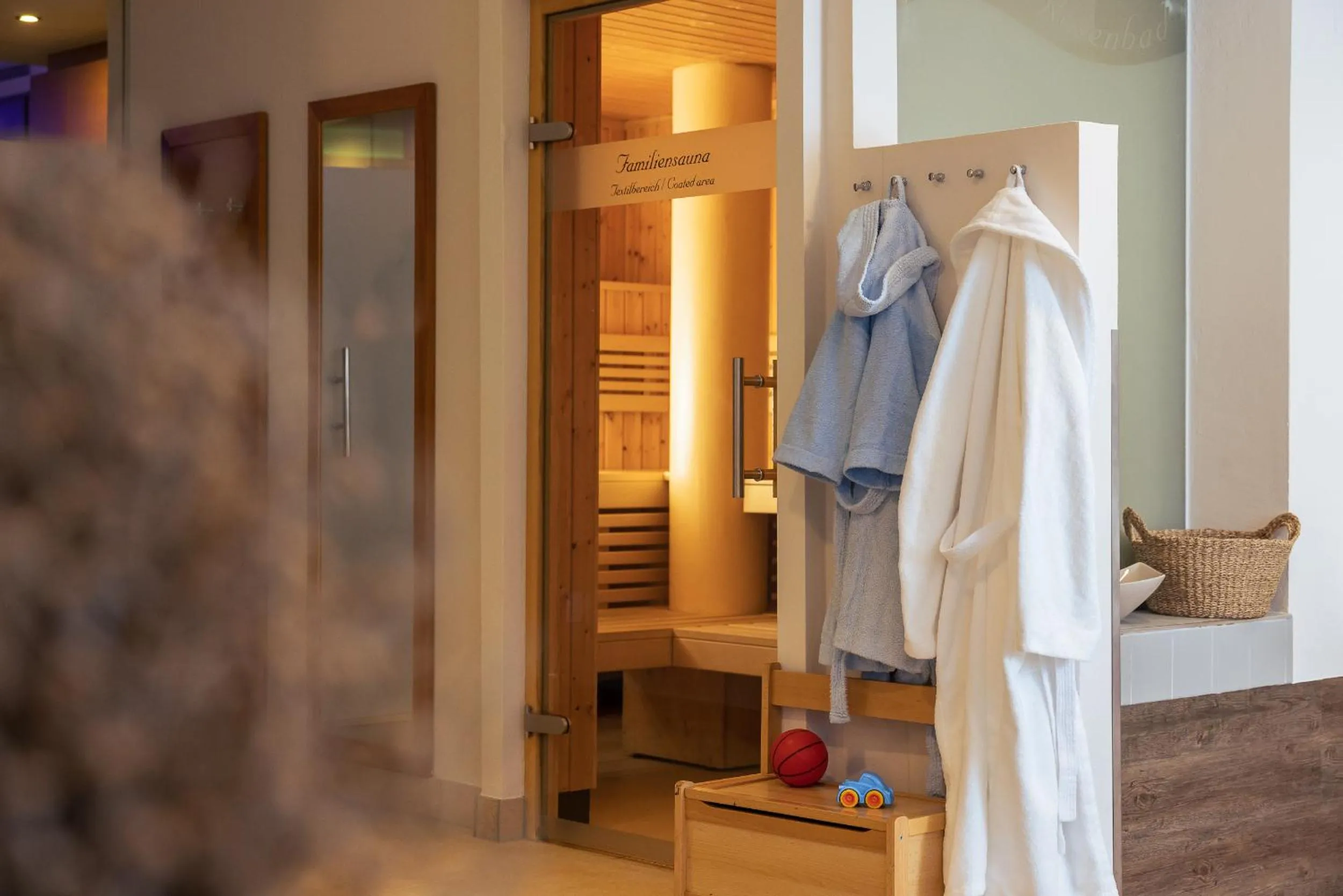 Family in DAS VIER Sport,- und Wellnesshotel