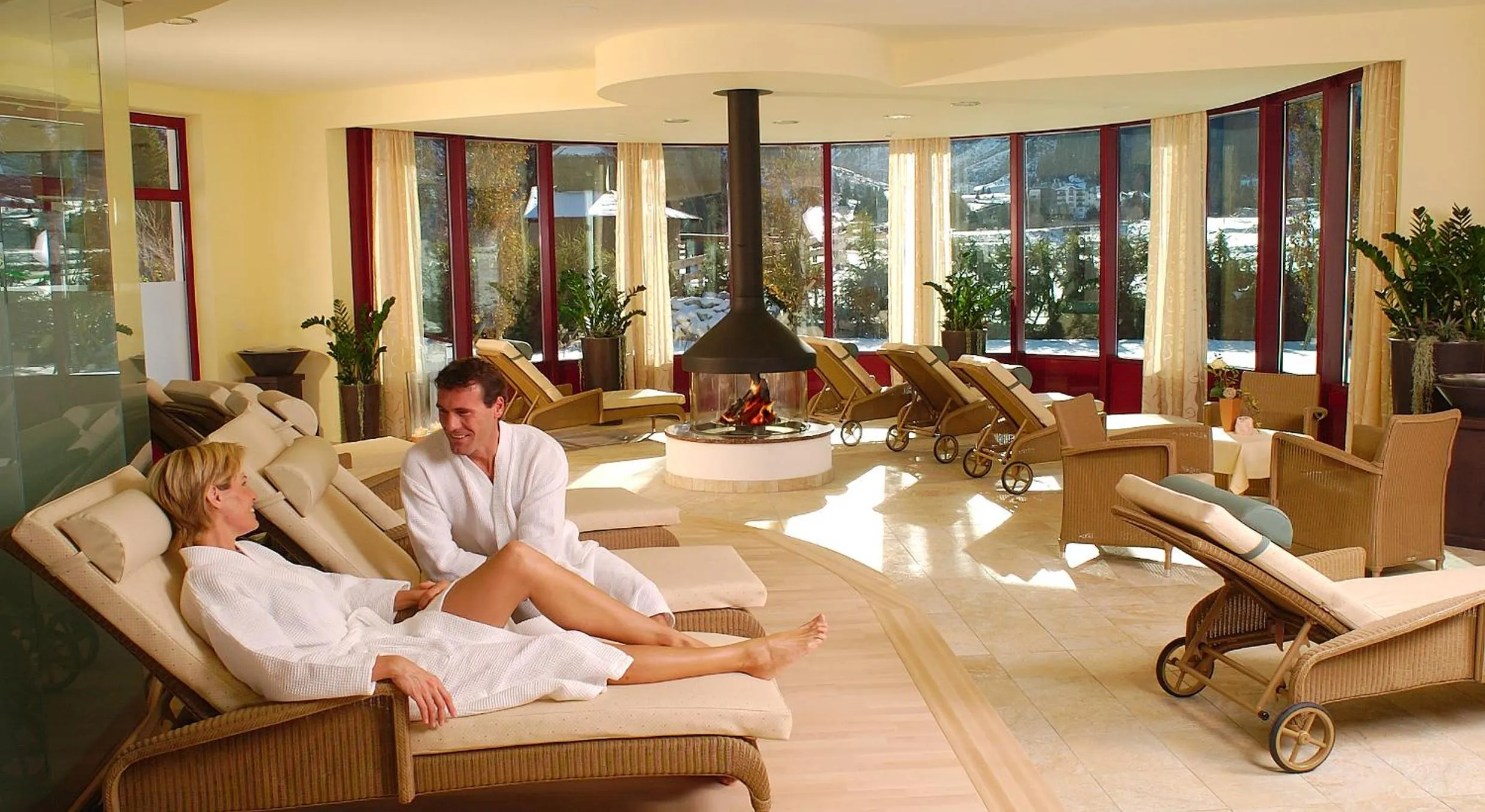 People in Hotel Vier Jahreszeiten