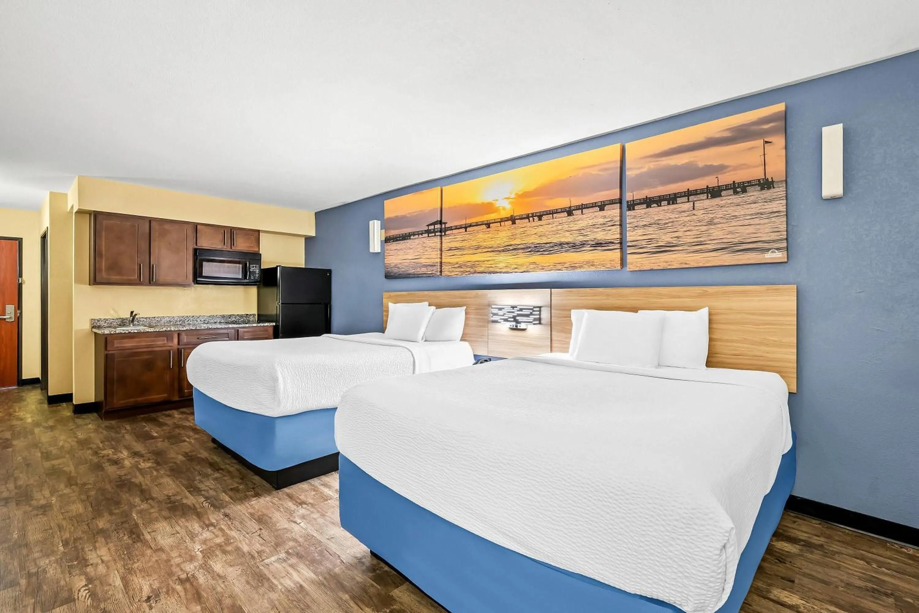 Bed in Days Inn by Wyndham New Orleans Pontchartrain