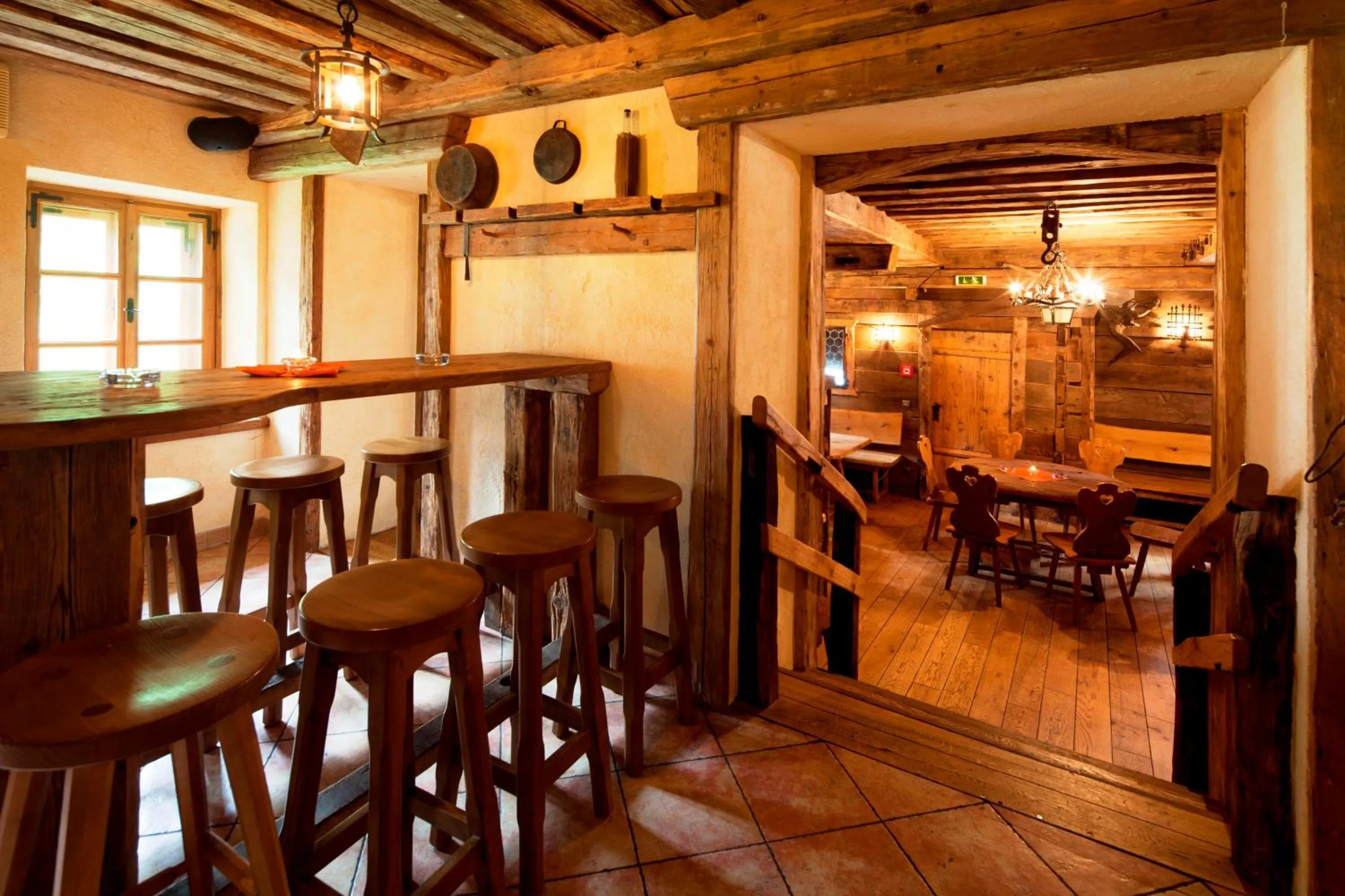 Restaurant/places to eat in Euro Youth Hotel & Krone