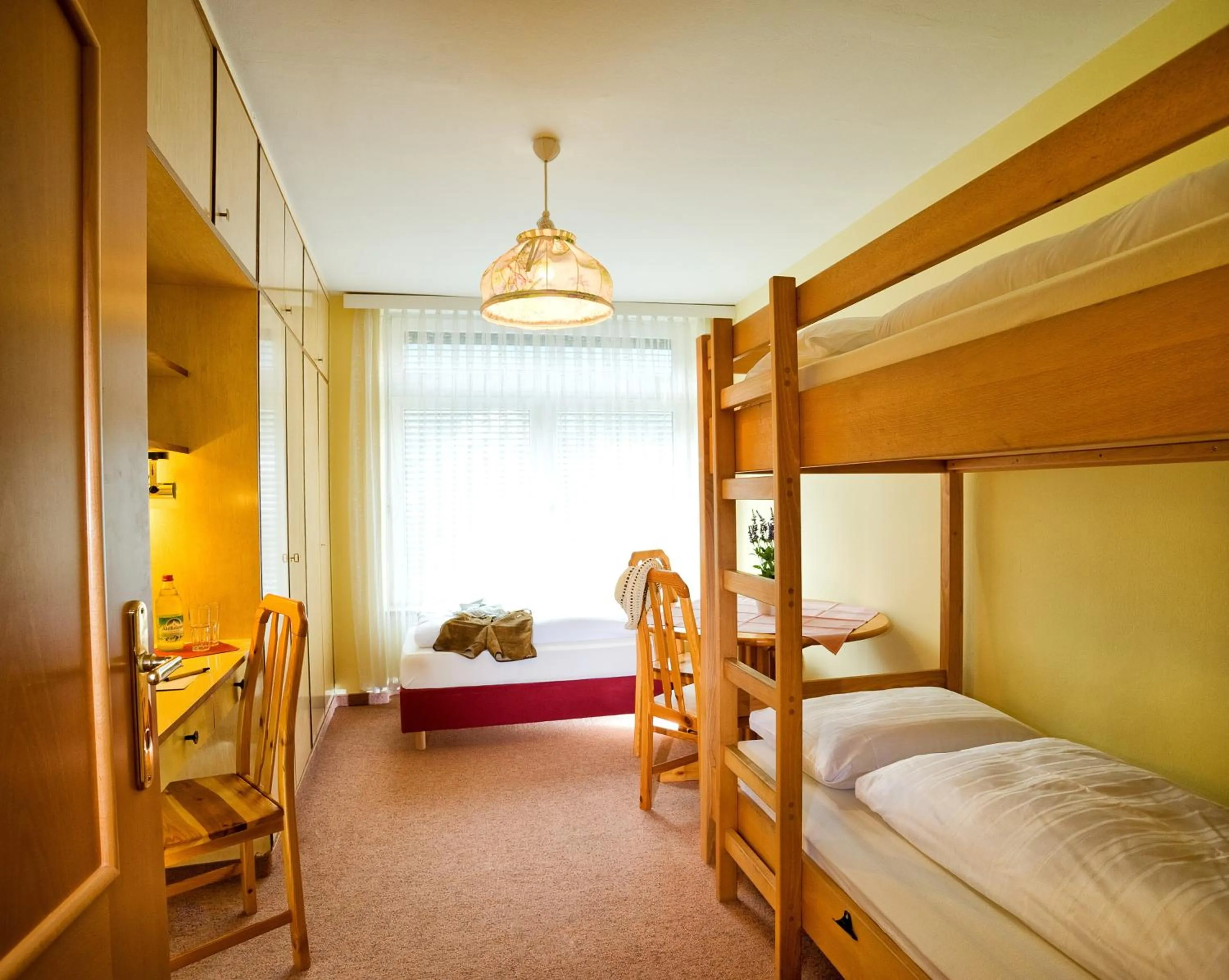 Bed in Euro Youth Hotel & Krone