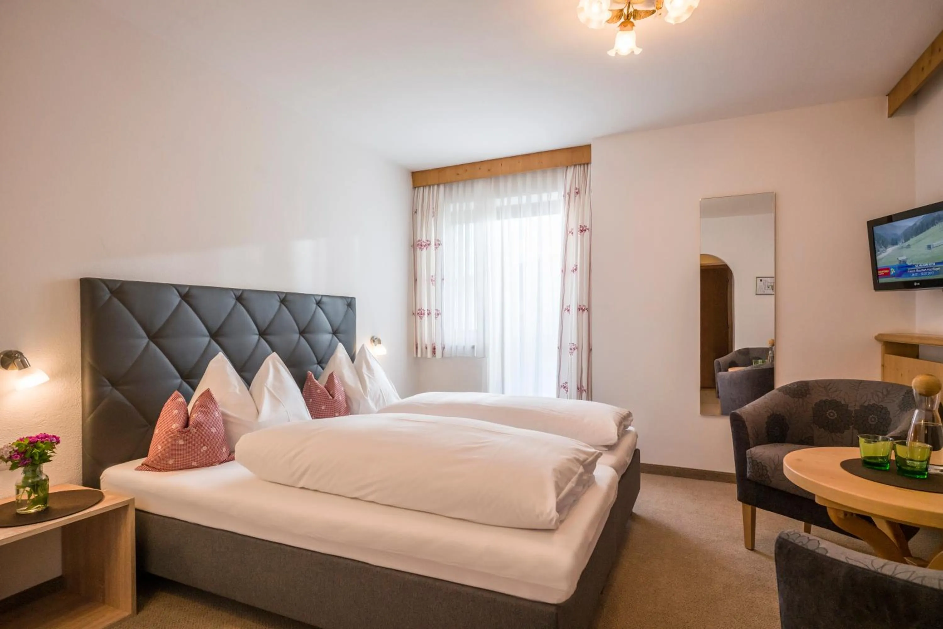 Bedroom, Bed in Hotel Landhaus Zillertal