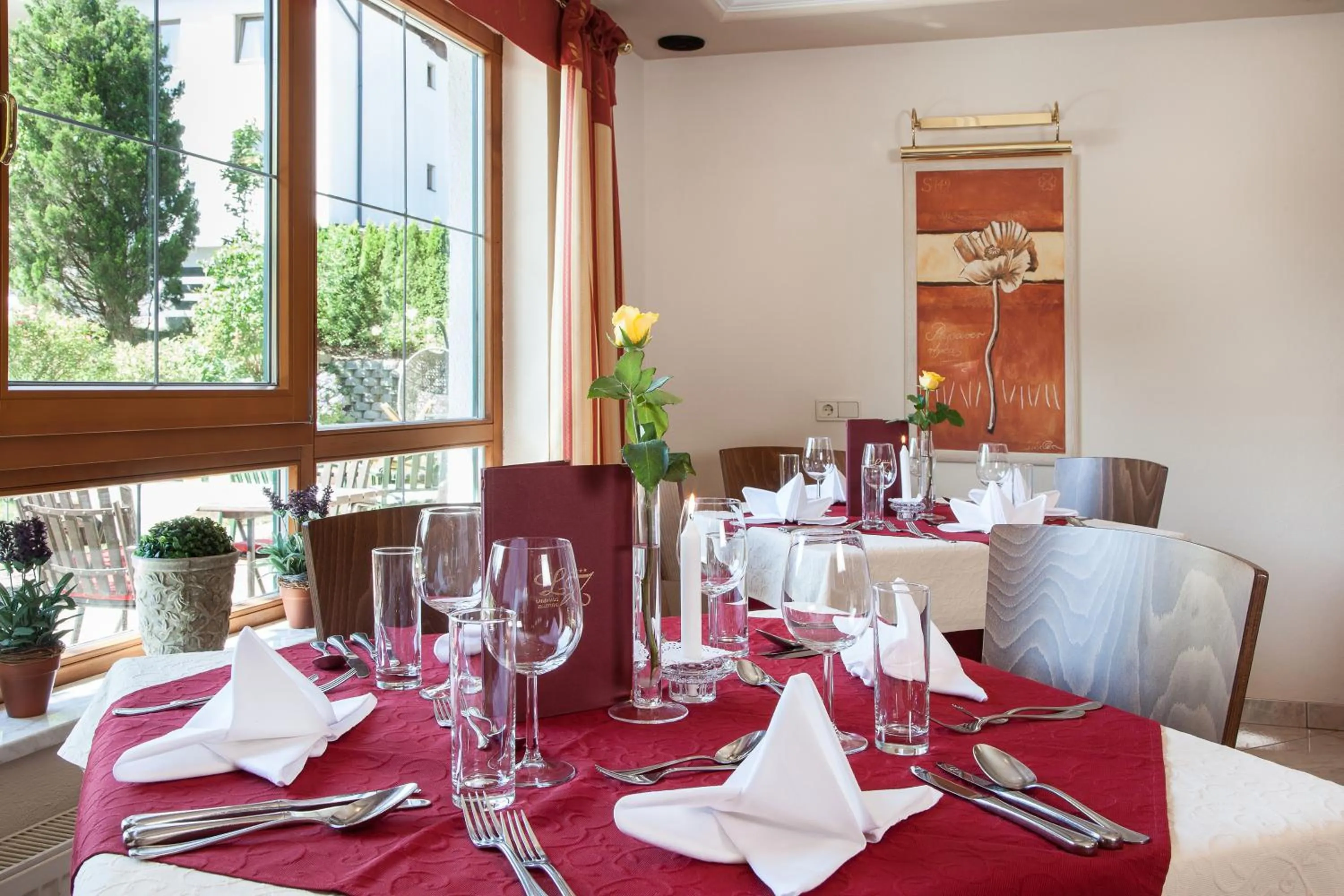Restaurant/places to eat in Hotel Landhaus Zillertal