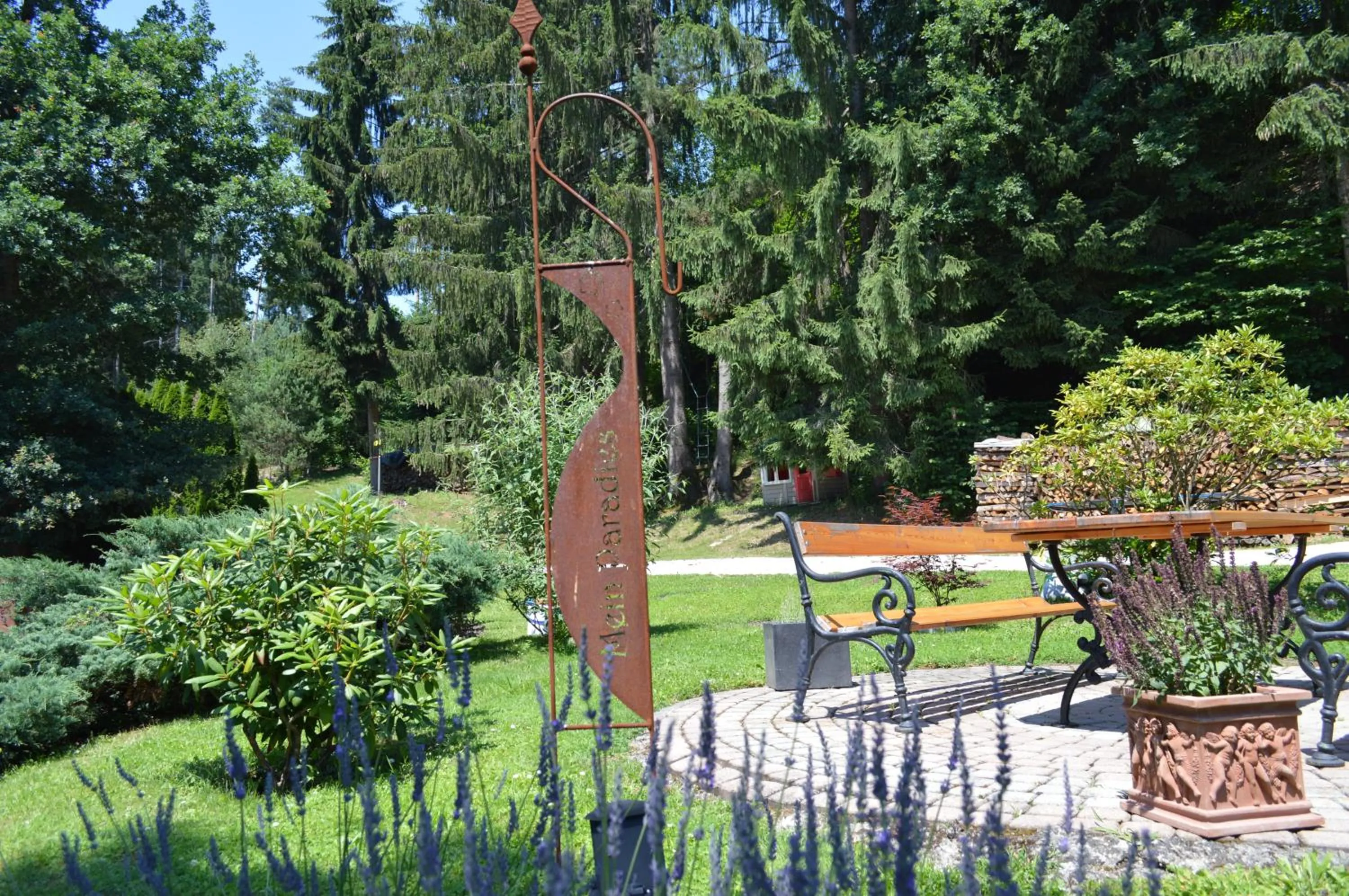 Garden in Landidyll-Hotel Nudelbacher