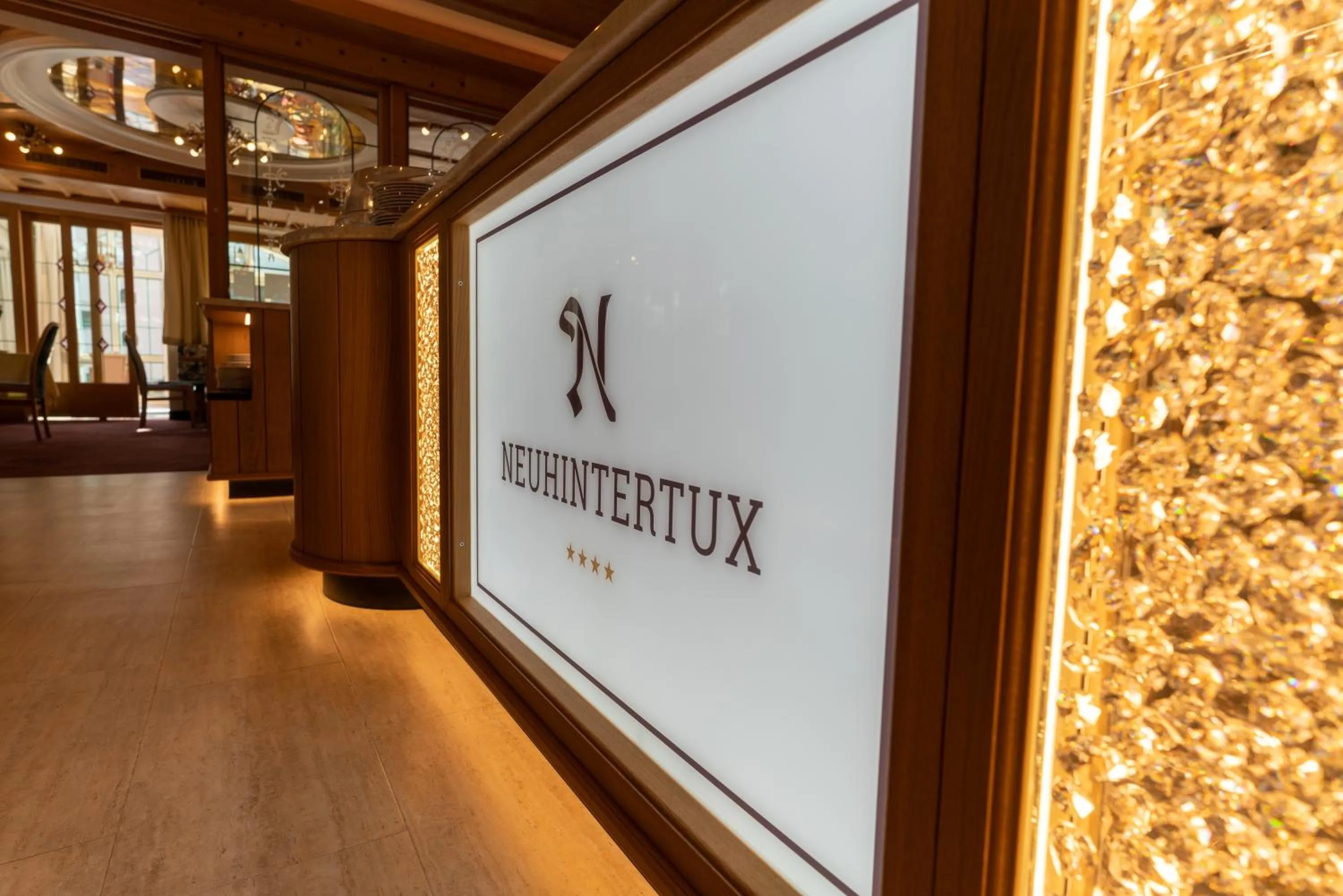 Restaurant/places to eat in Hotel Neuhintertux 4 Sterne superior