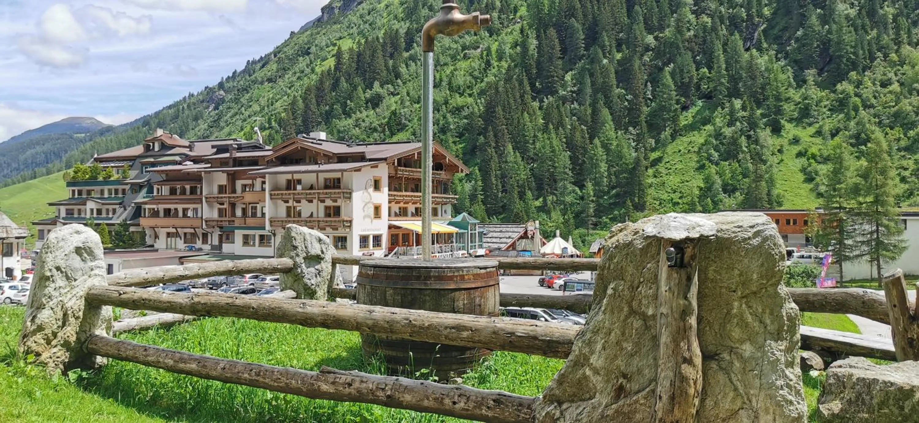Property building in Hotel Neuhintertux 4 Sterne superior