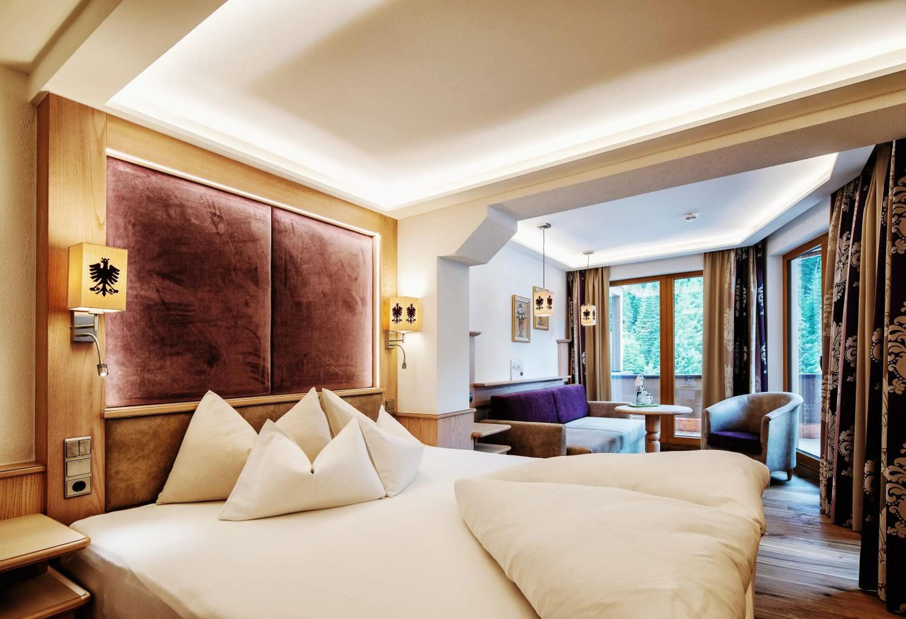 Photo of the whole room, Bed in Hotel Neuhintertux 4 Sterne superior