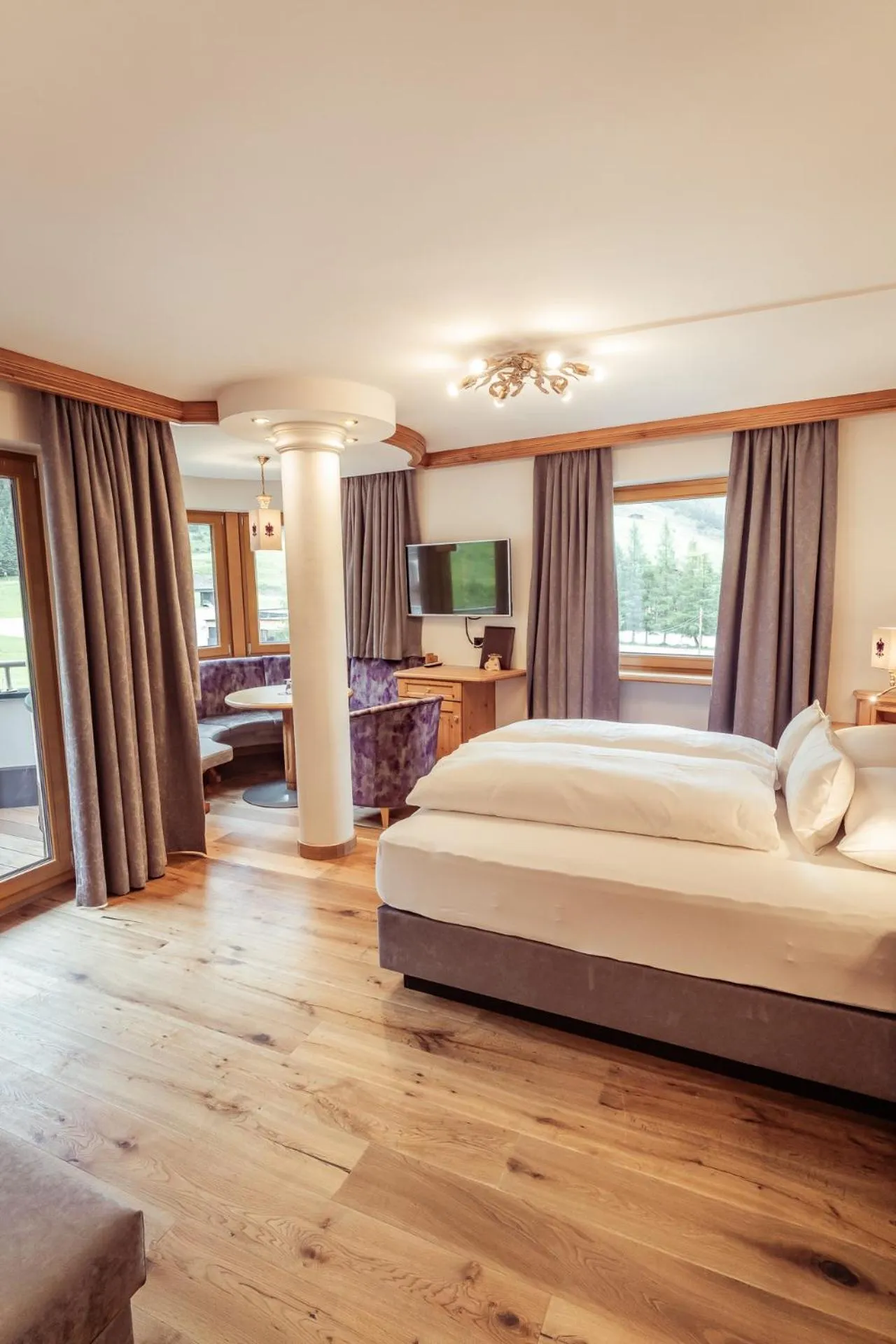 Bedroom, Bed in Hotel Neuhintertux 4 Sterne superior