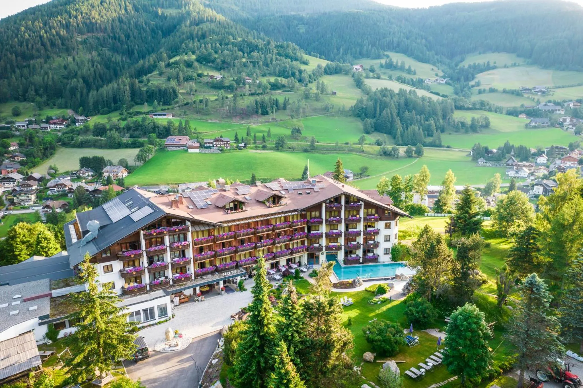 Property building in Der Kirchheimerhof - Superior