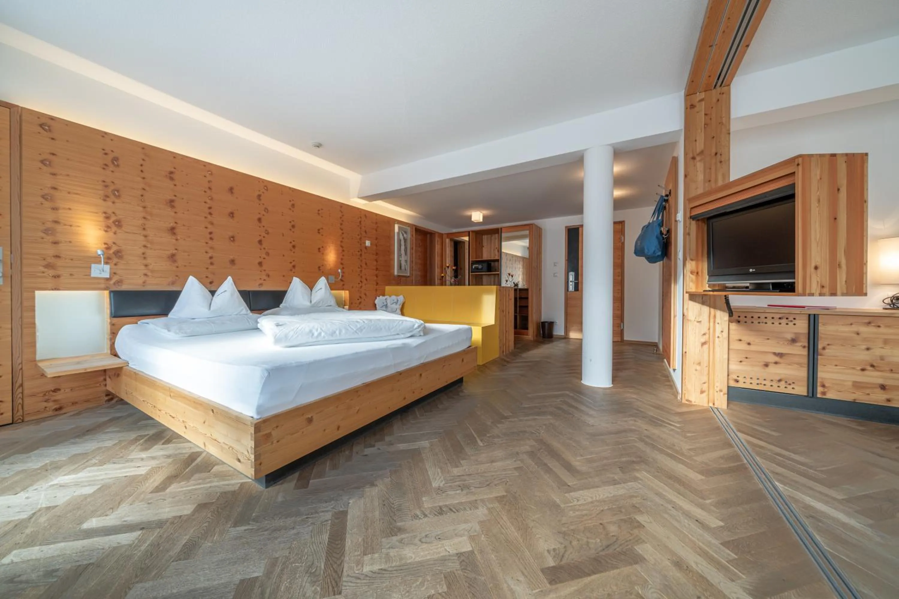 Photo of the whole room, Bed in Hotel Liebe Sonne 4S