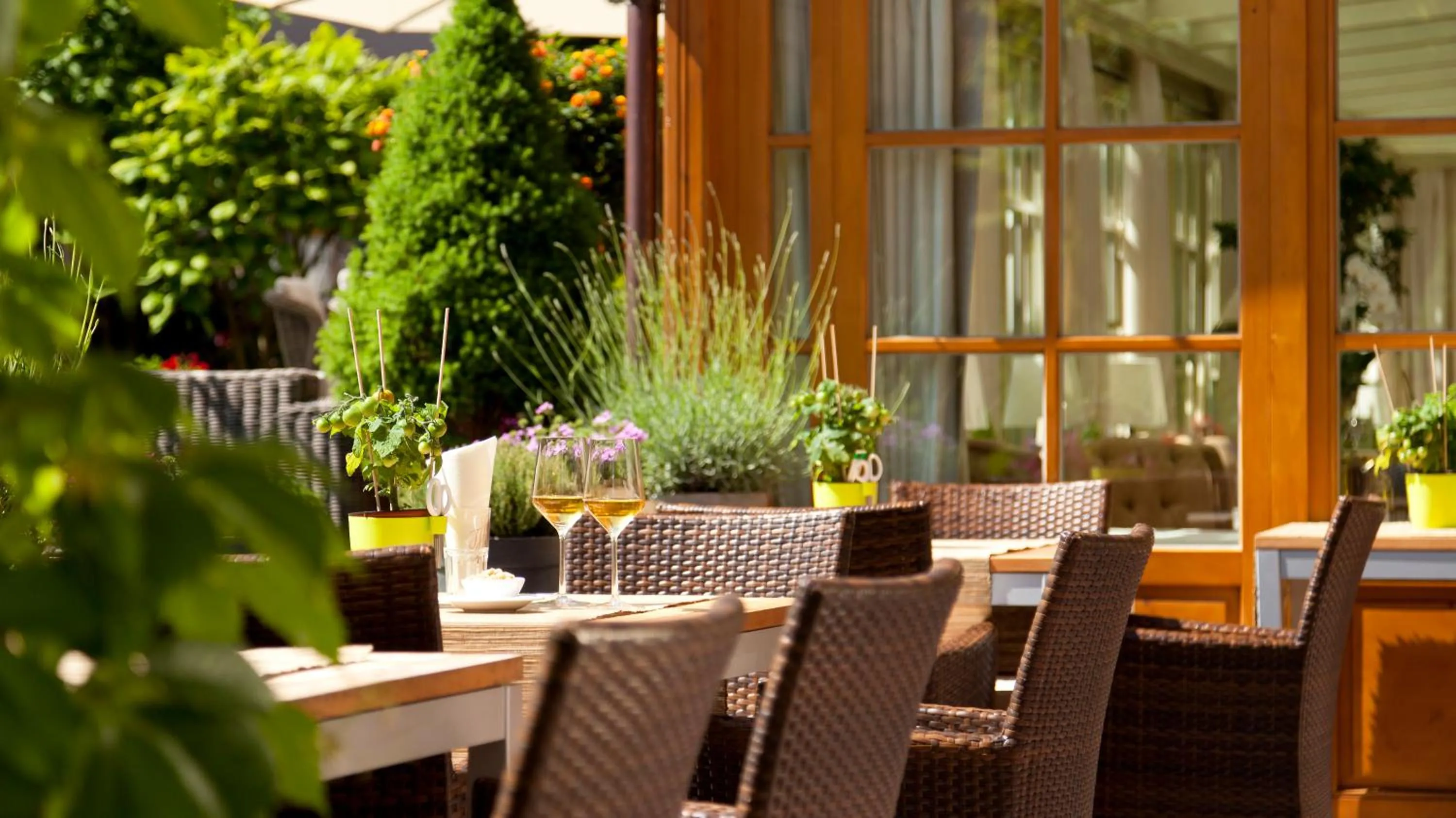 Garden in Superior Hotel Tirolerhof - Zell am See