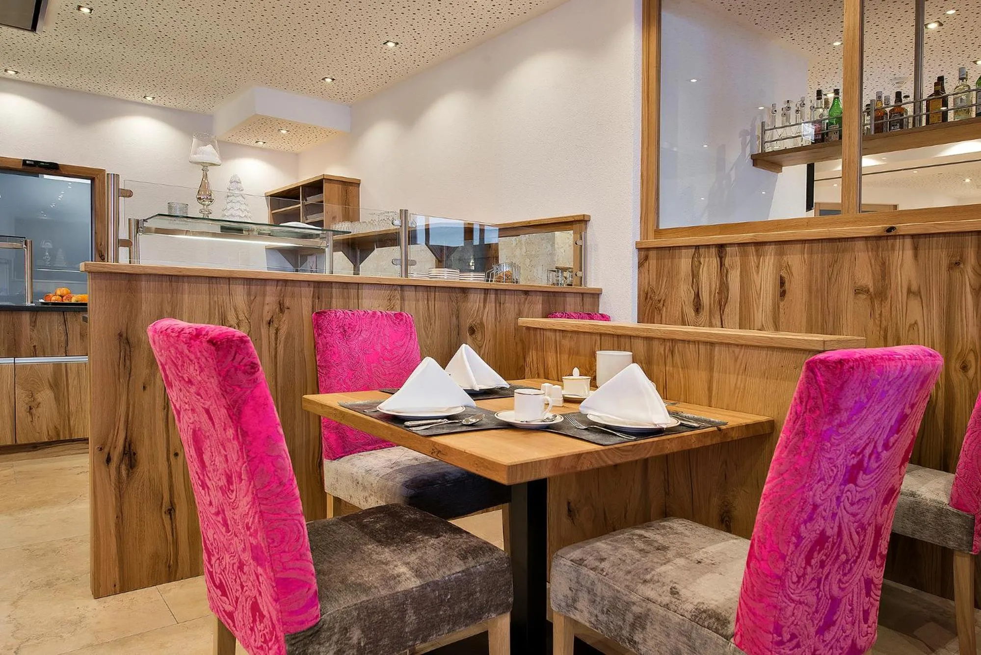 Restaurant/places to eat in Hotel Garni Christine