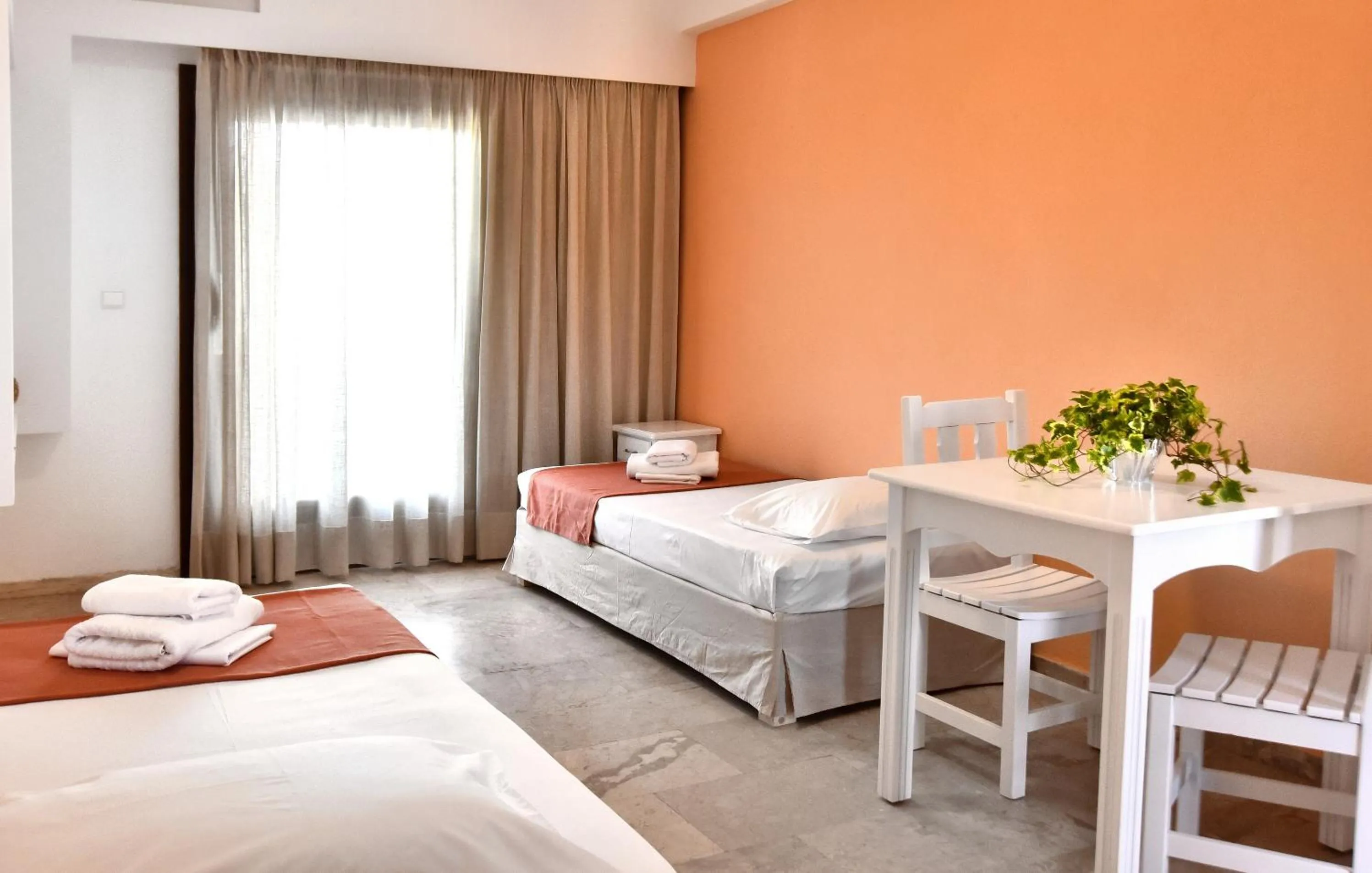 Seating area, Bed in Hotel Korali